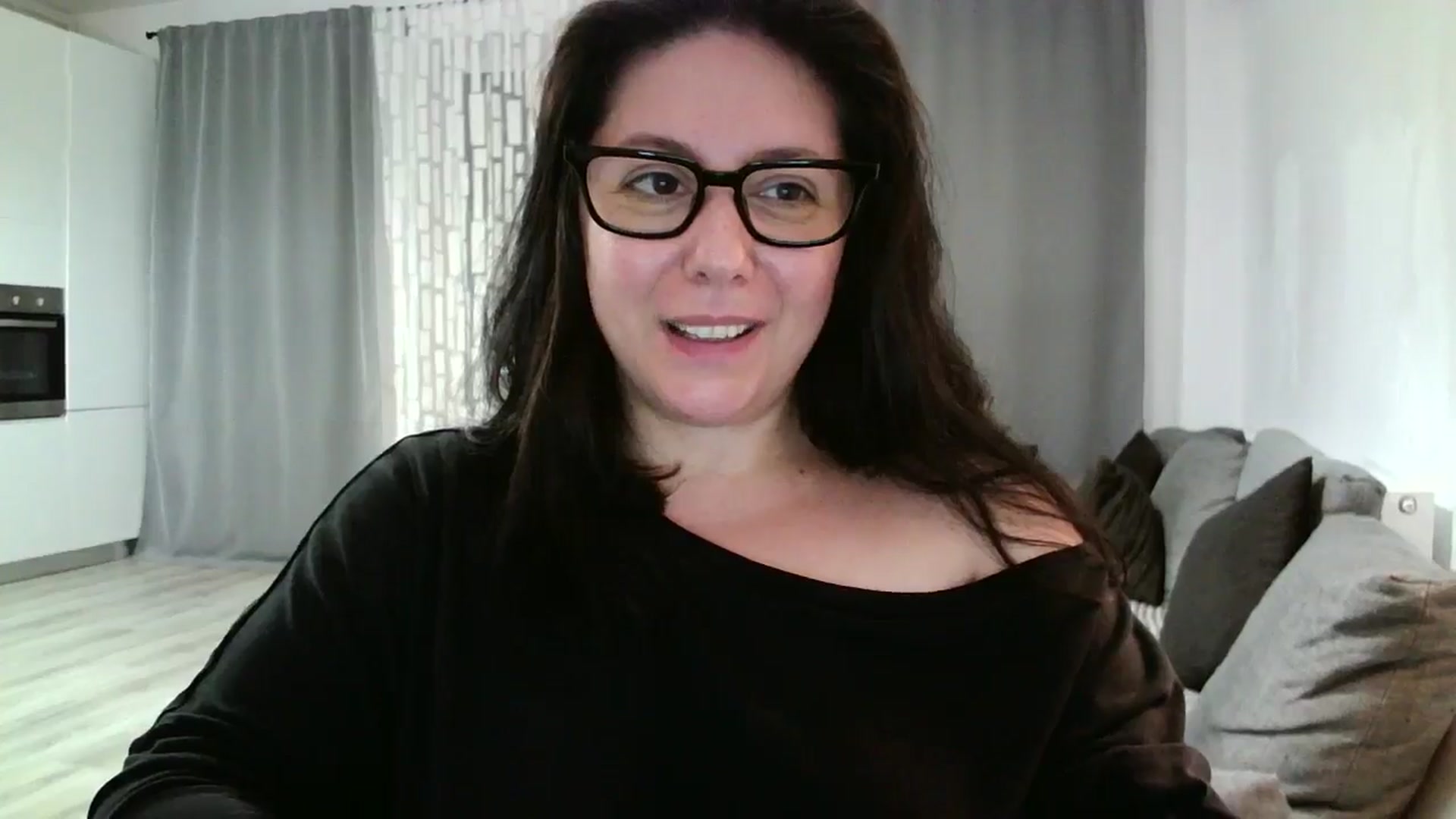 Gallery image thumbnail from SILKYWOMAN's myfreecams stream on, 05/24/2024, 21:45 image 16 of 20