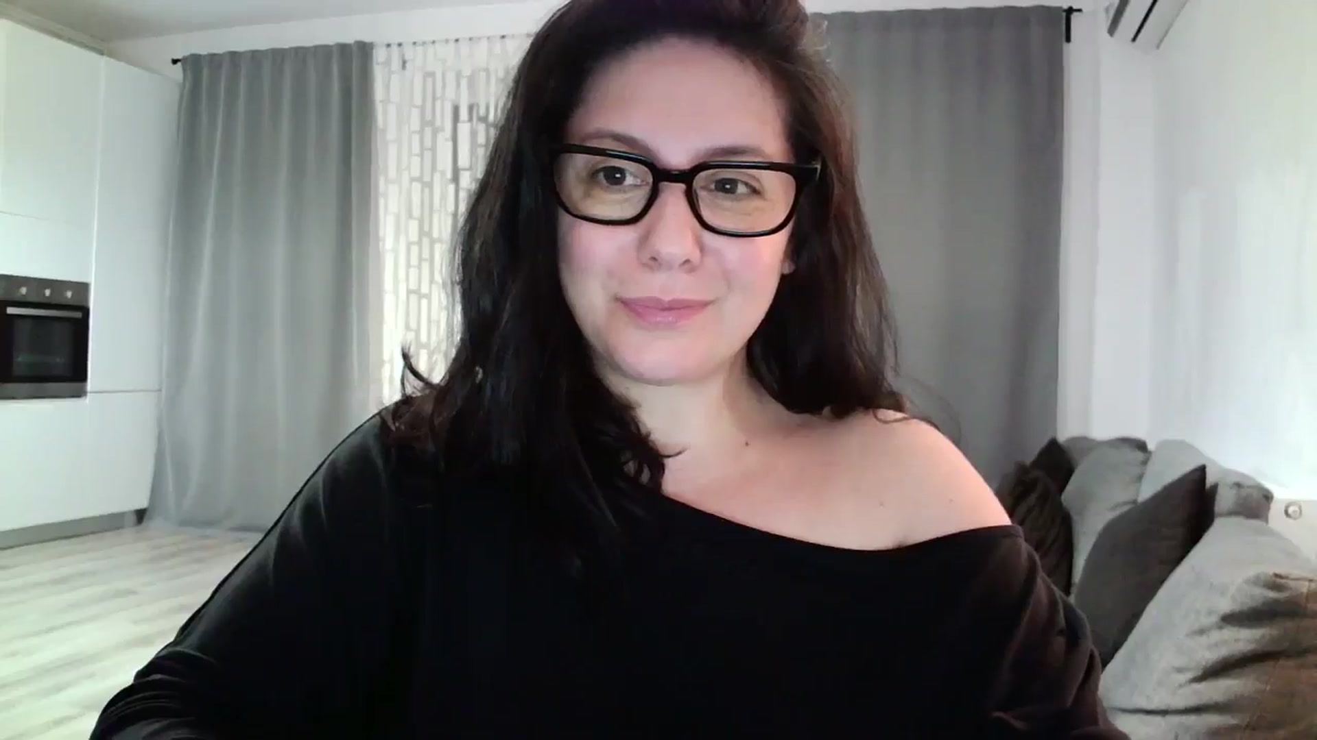 Gallery image thumbnail from SILKYWOMAN's myfreecams stream on, 05/24/2024, 21:45 image 2 of 20