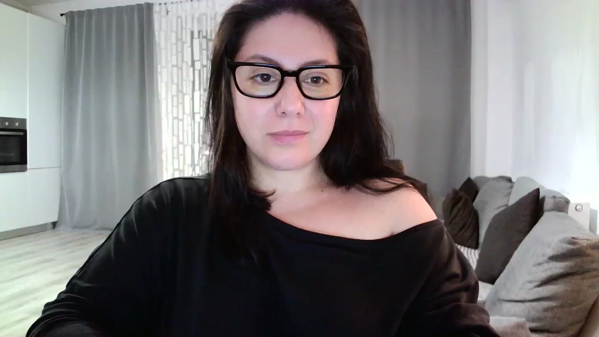 Gallery image thumbnail from SILKYWOMAN's myfreecams stream on, 05/24/2024, 21:45 image 14 of 20