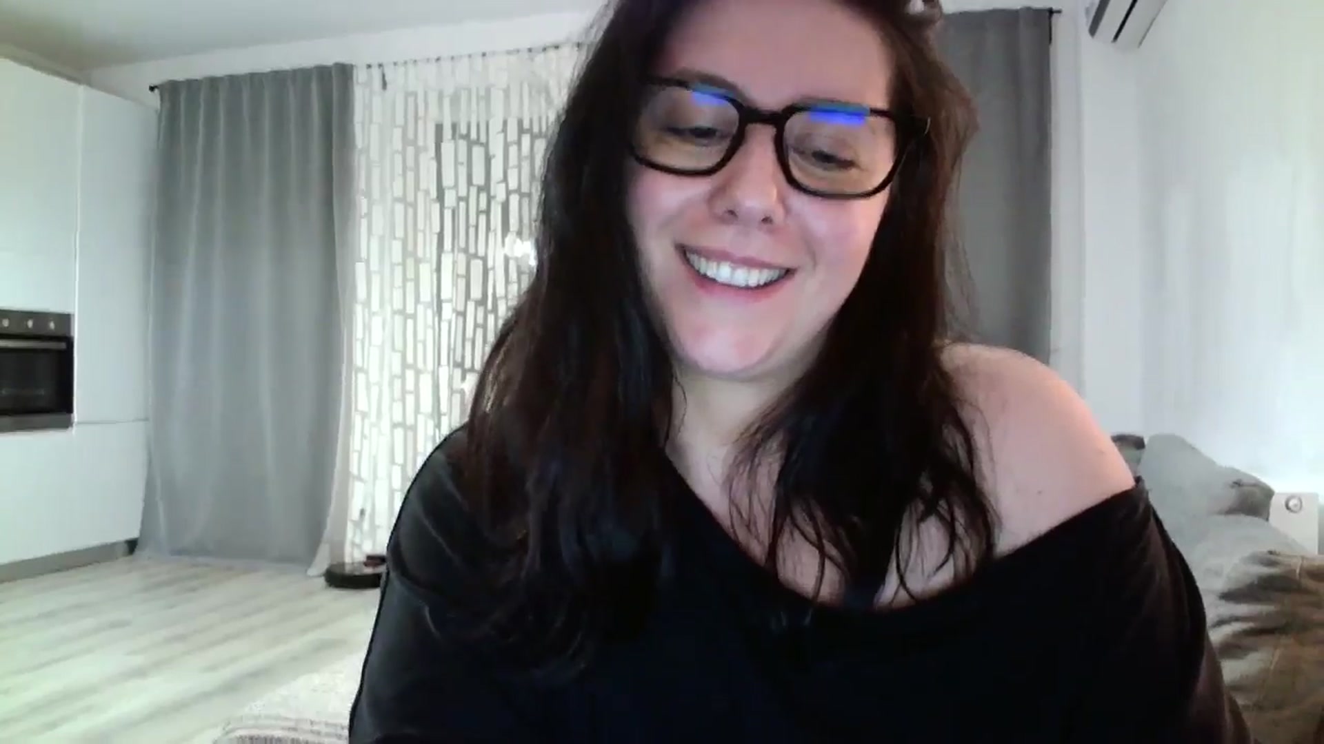 Gallery image thumbnail from SILKYWOMAN's myfreecams stream on, 05/29/2024, 19:41 image 7 of 20
