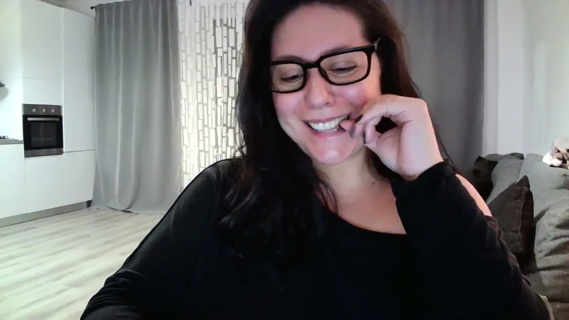 Gallery image thumbnail from SILKYWOMAN's myfreecams stream on, 05/29/2024, 20:43 image 6 of 20