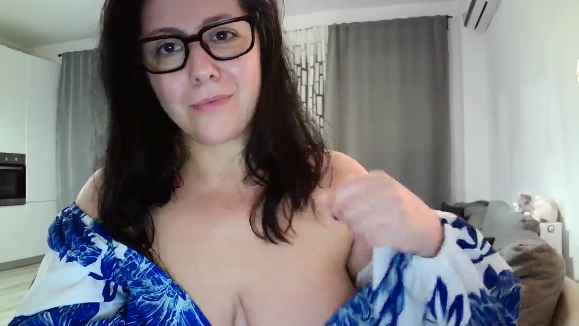 Gallery image thumbnail from SILKYWOMAN's myfreecams stream on, 05/30/2024, 20:33 image 16 of 20