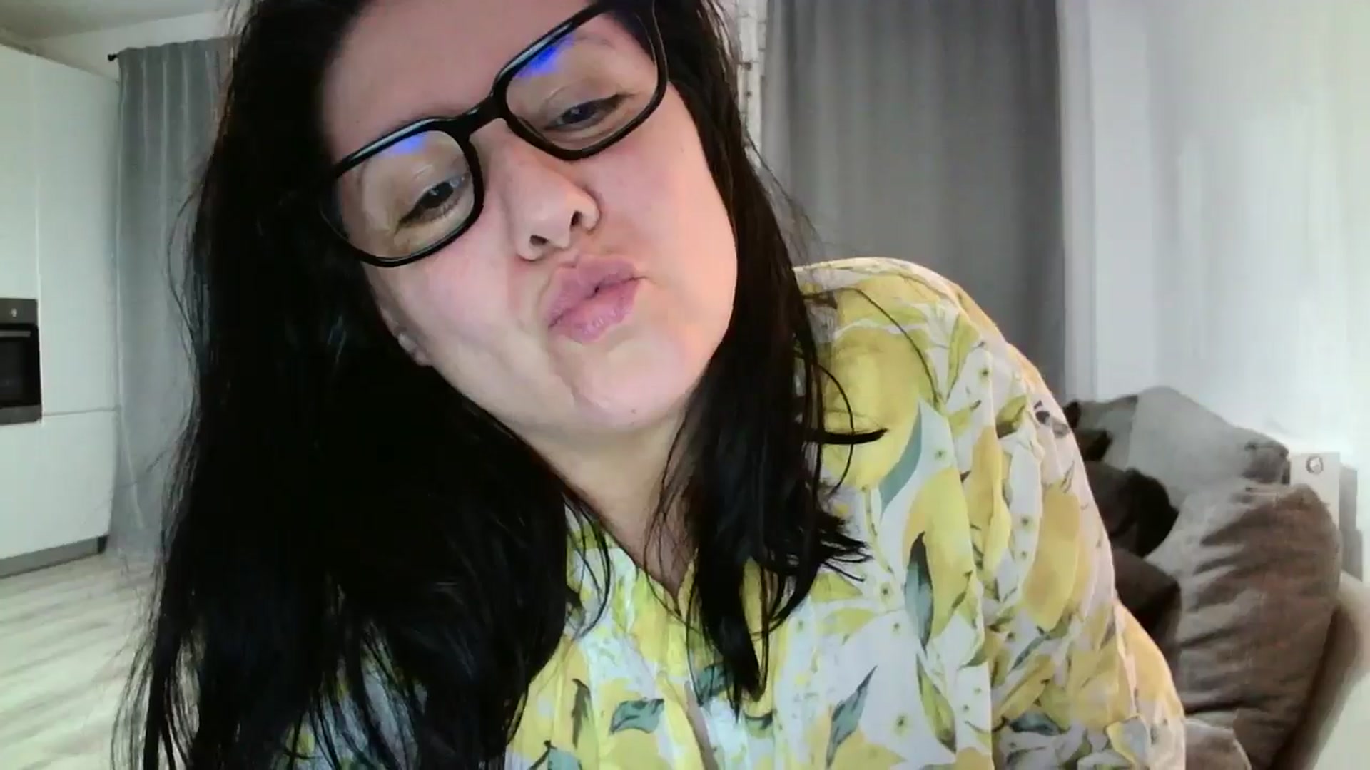 Gallery image thumbnail from SILKYWOMAN's myfreecams stream on, 05/31/2024, 19:21 image 11 of 20