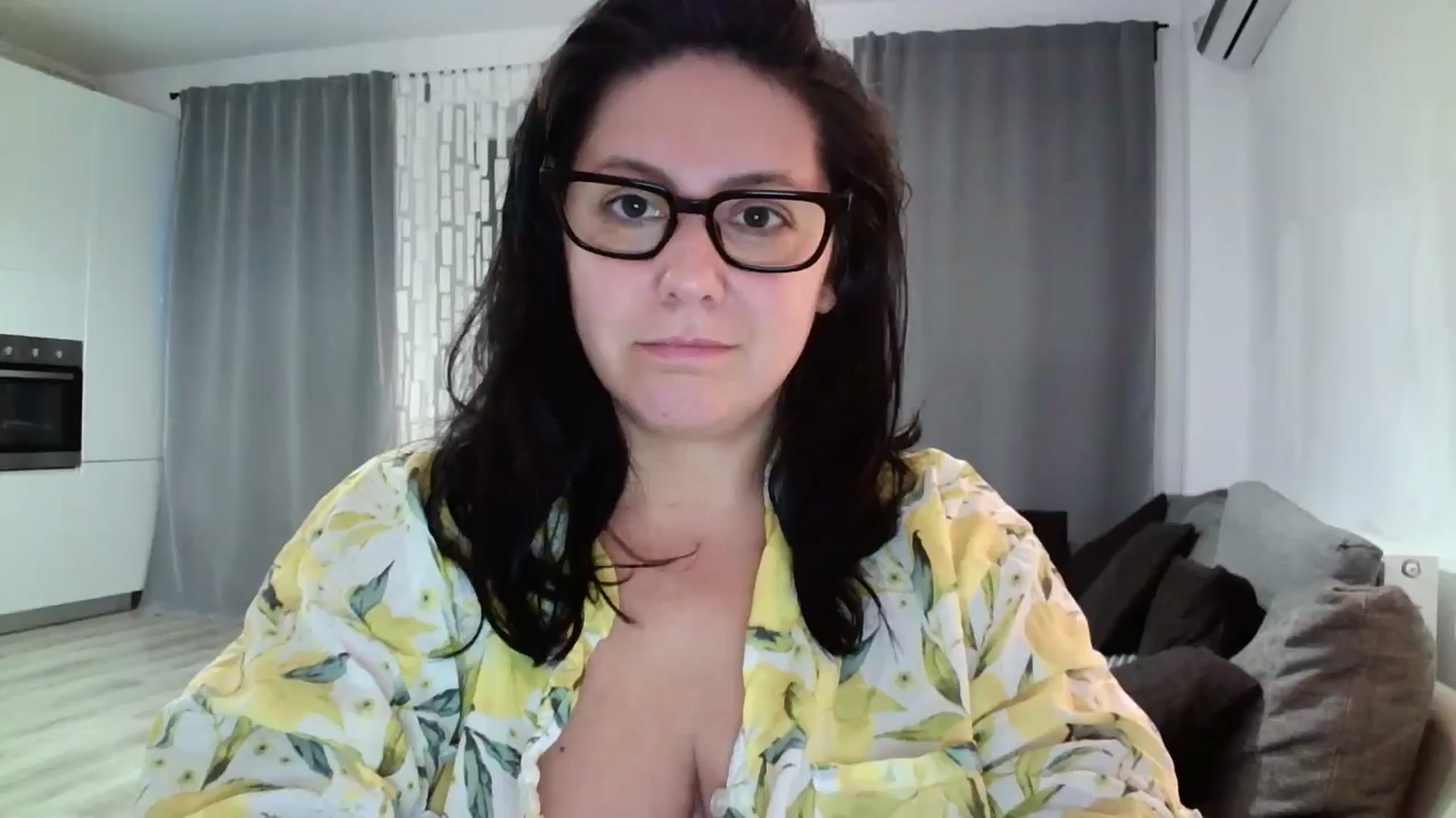 Gallery image thumbnail from SILKYWOMAN's myfreecams stream on, 05/31/2024, 19:21 image 2 of 20