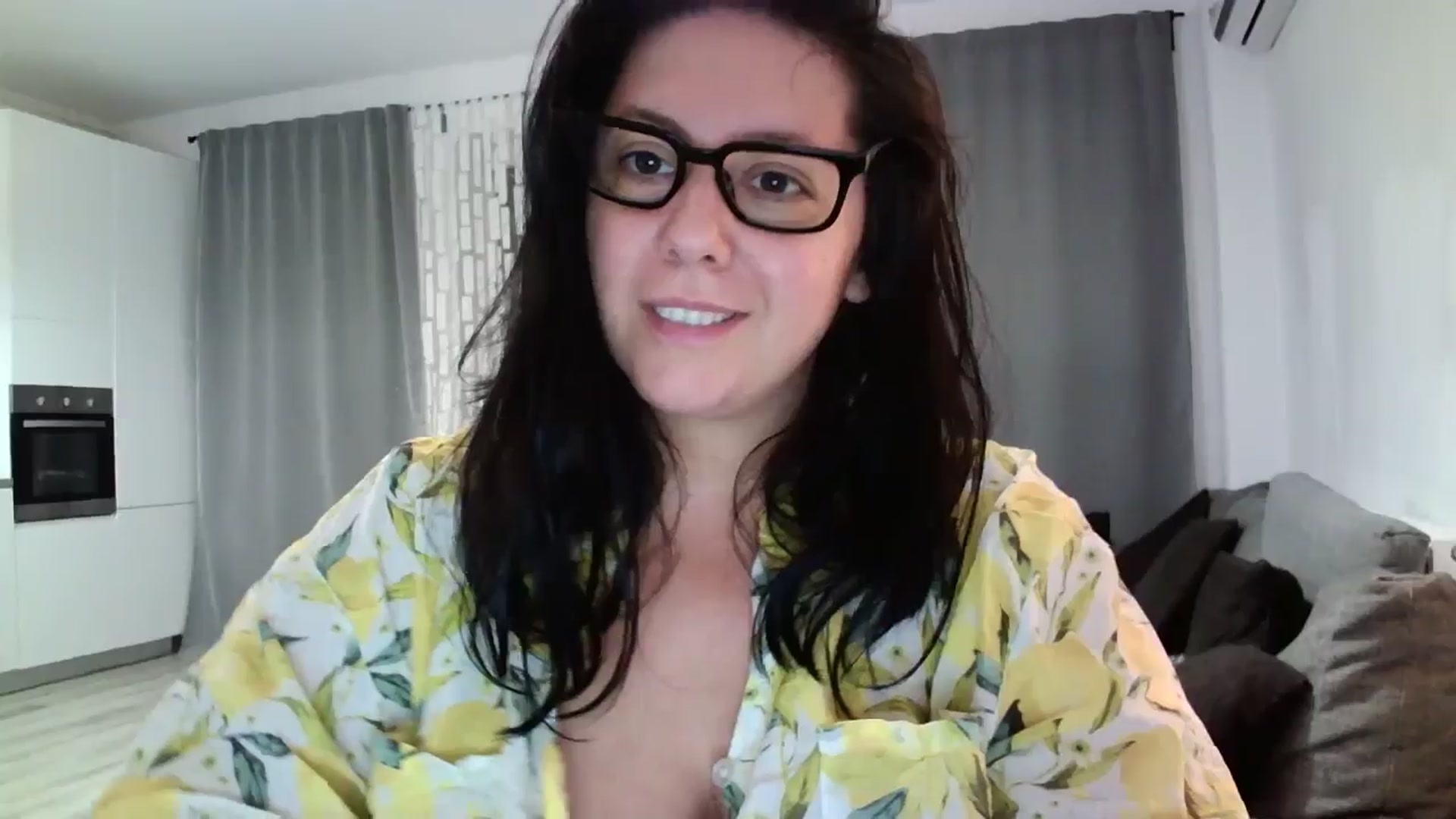 Gallery image thumbnail from SILKYWOMAN's myfreecams stream on, 05/31/2024, 19:21 image 14 of 20
