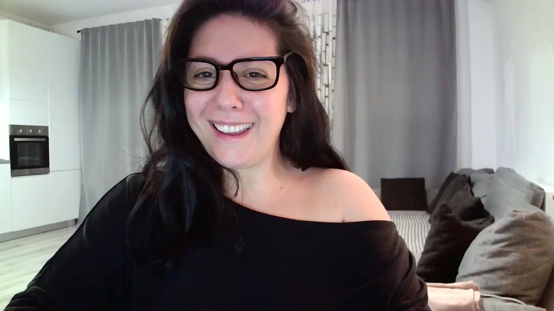 Gallery image thumbnail from SILKYWOMAN's myfreecams stream on, 06/01/2024, 18:43 image 3 of 20
