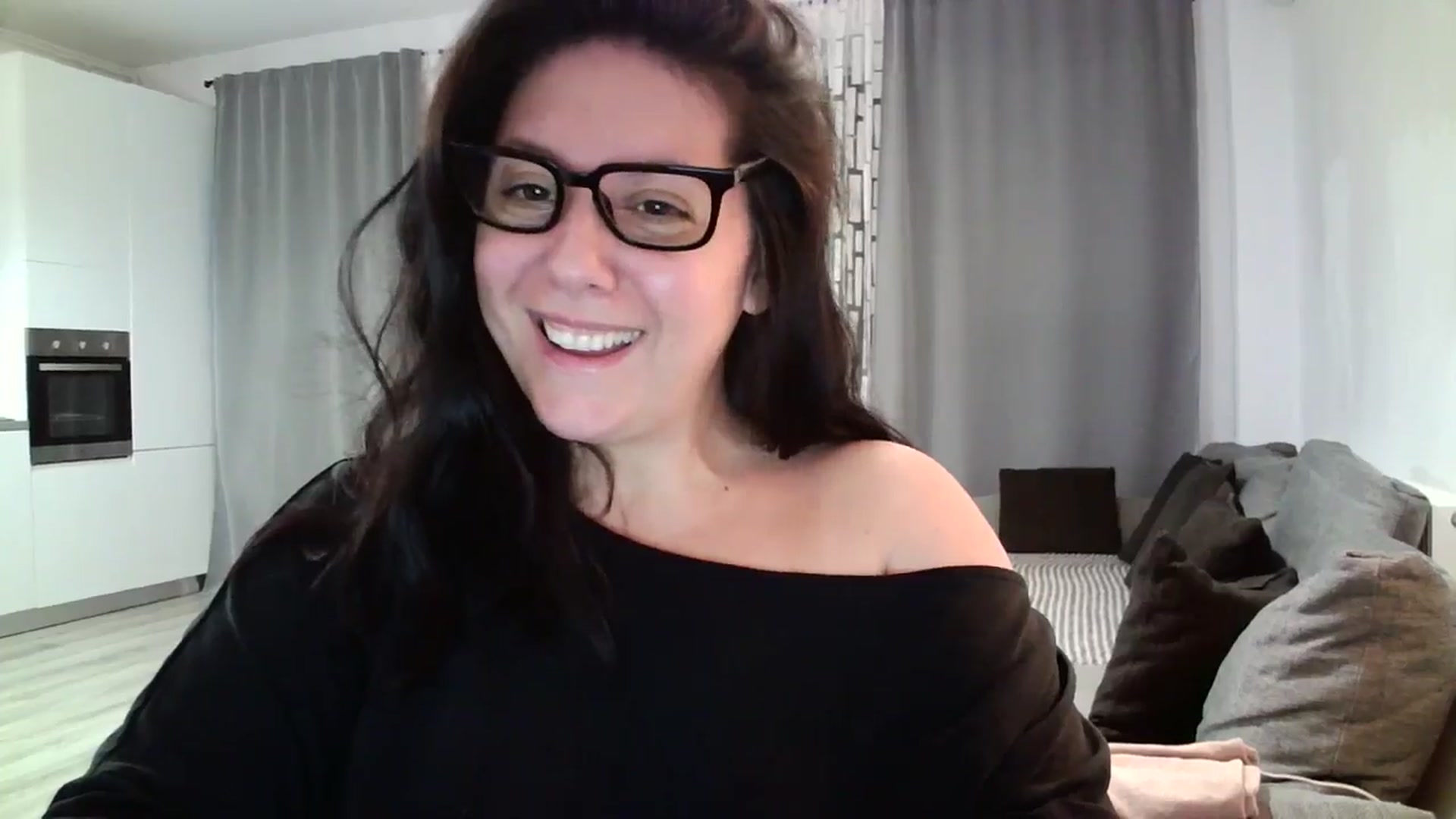 Gallery image thumbnail from SILKYWOMAN's myfreecams stream on, 06/01/2024, 18:43 image 2 of 20