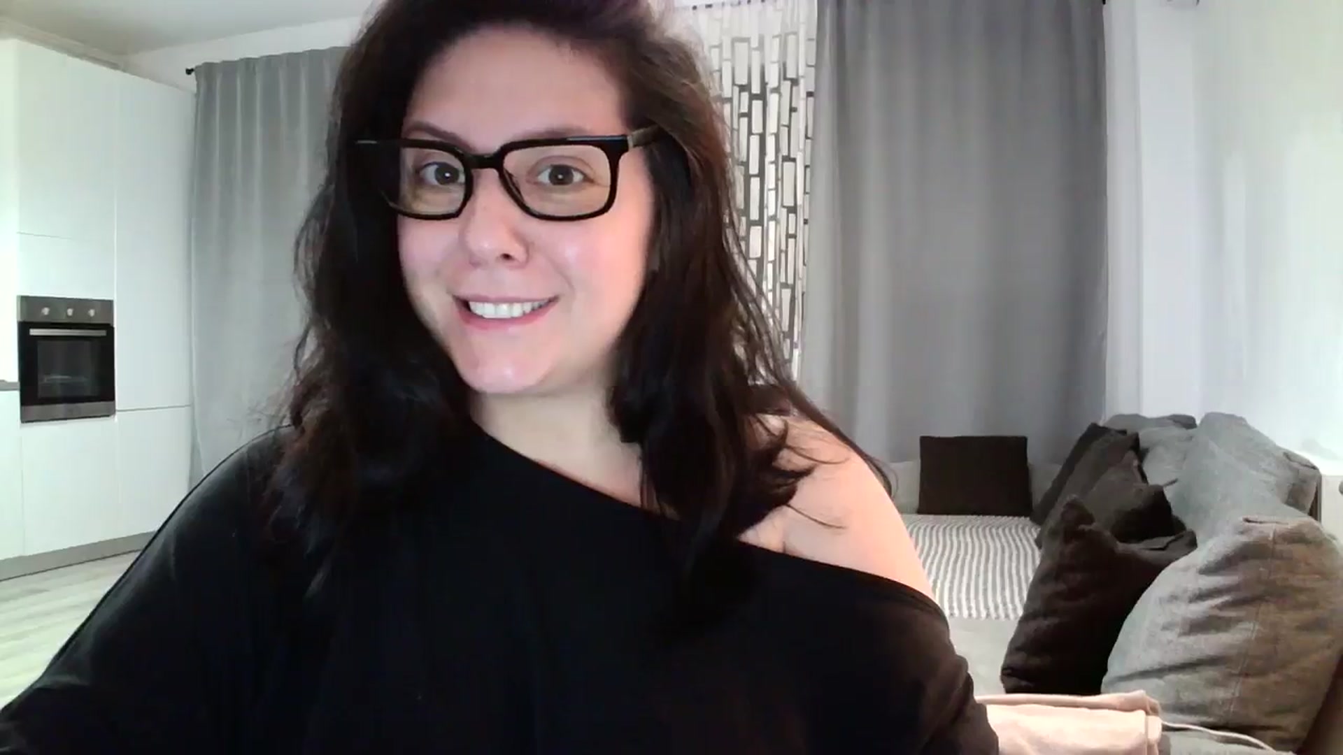 Gallery image thumbnail from SILKYWOMAN's myfreecams stream on, 06/01/2024, 18:43 image 15 of 20