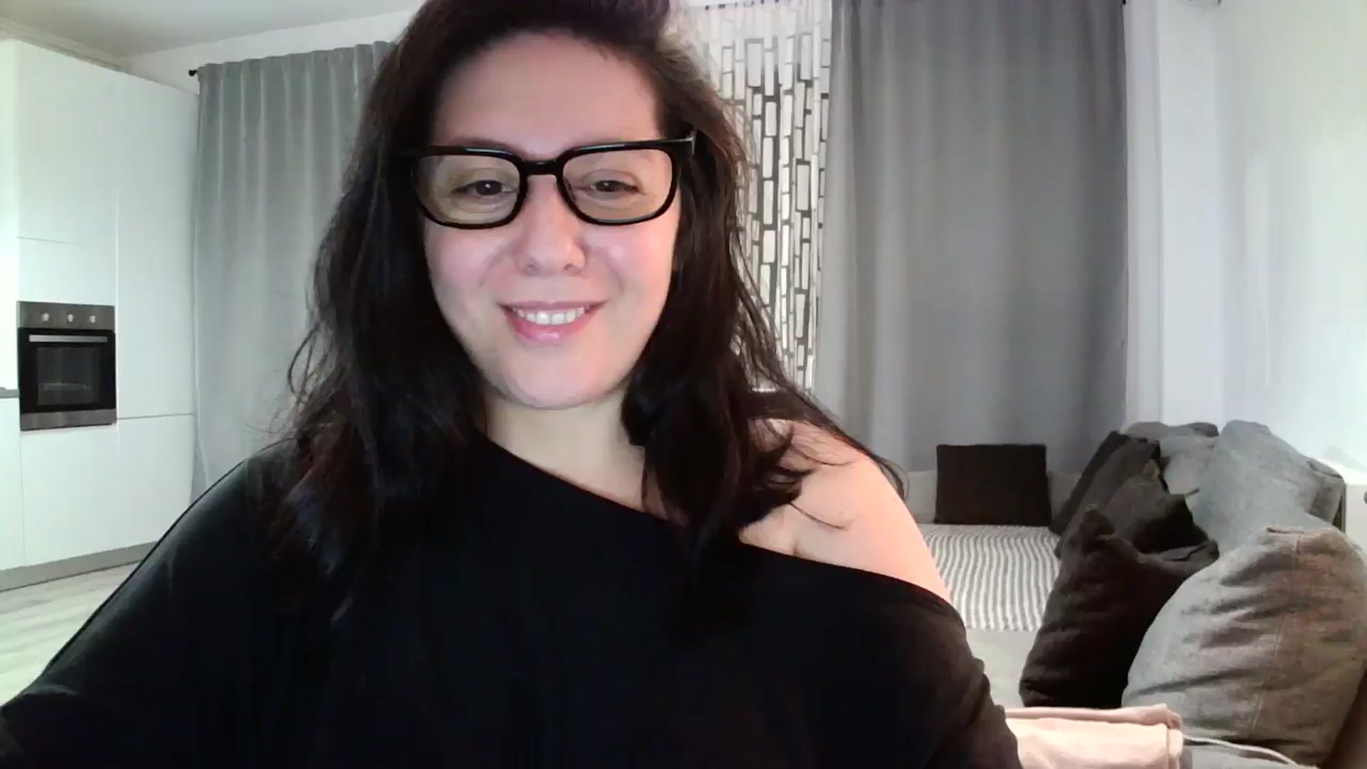 Gallery image thumbnail from SILKYWOMAN's myfreecams stream on, 06/01/2024, 18:43 image 16 of 20
