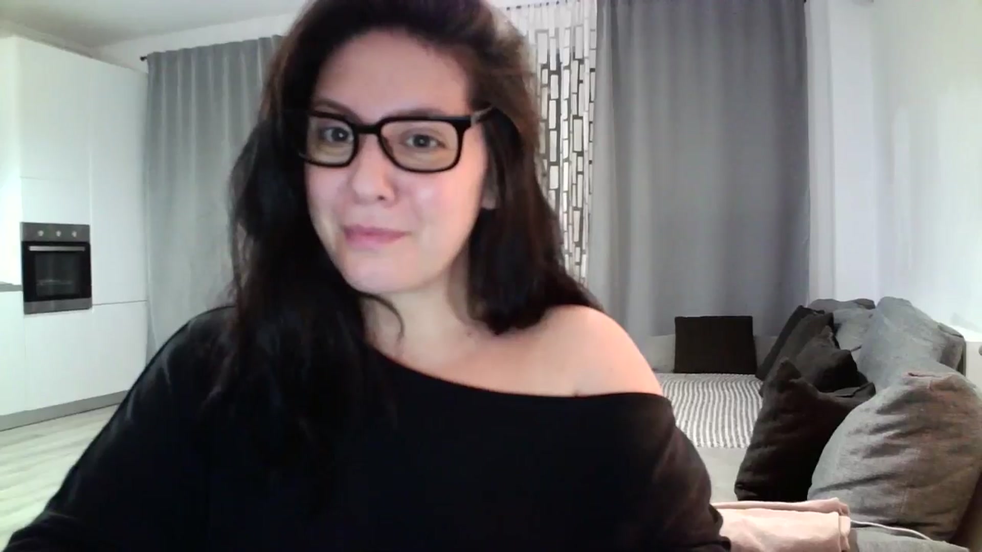 Gallery image thumbnail from SILKYWOMAN's myfreecams stream on, 06/01/2024, 18:43 image 9 of 20