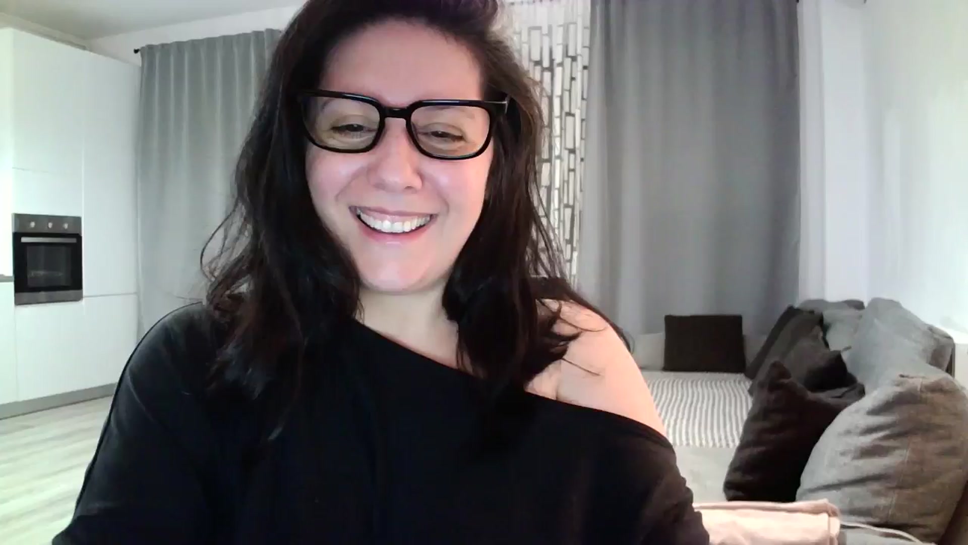 Gallery image thumbnail from SILKYWOMAN's myfreecams stream on, 06/01/2024, 18:43 image 14 of 20