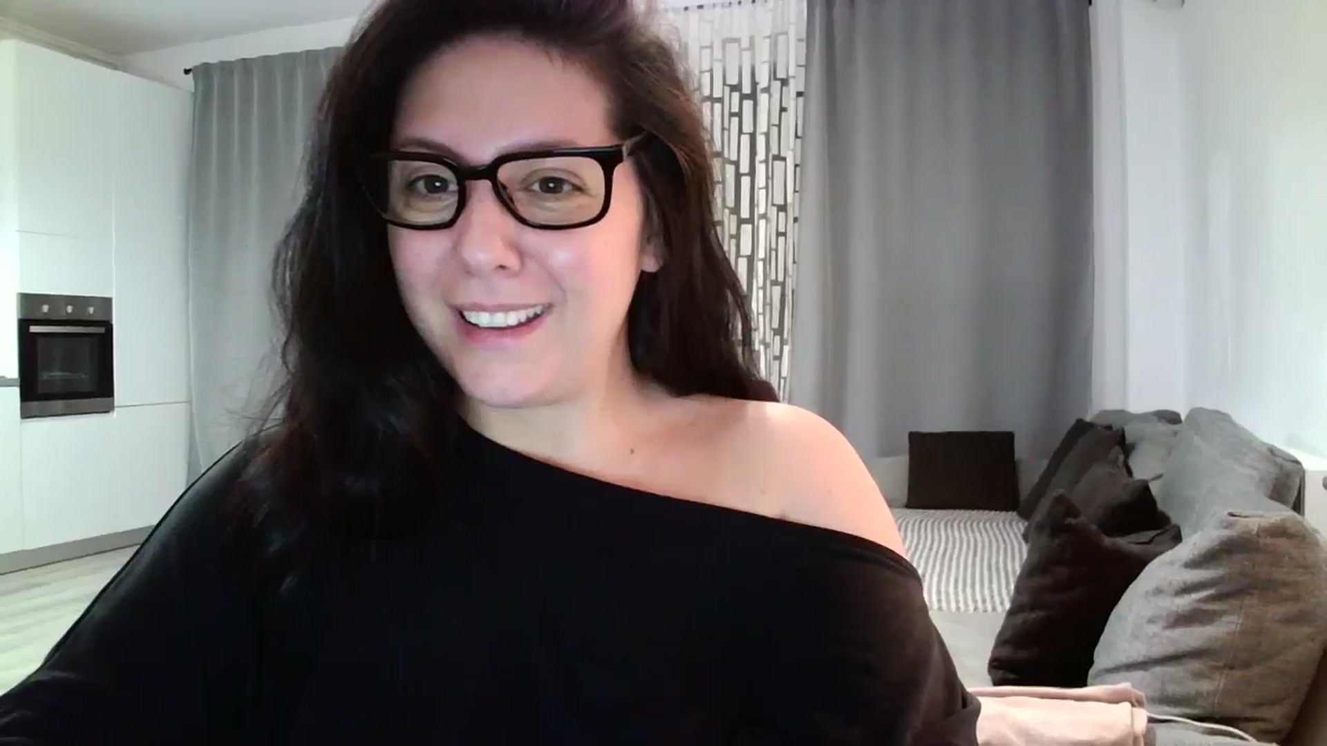 Gallery image thumbnail from SILKYWOMAN's myfreecams stream on, 06/01/2024, 18:43 image 17 of 20