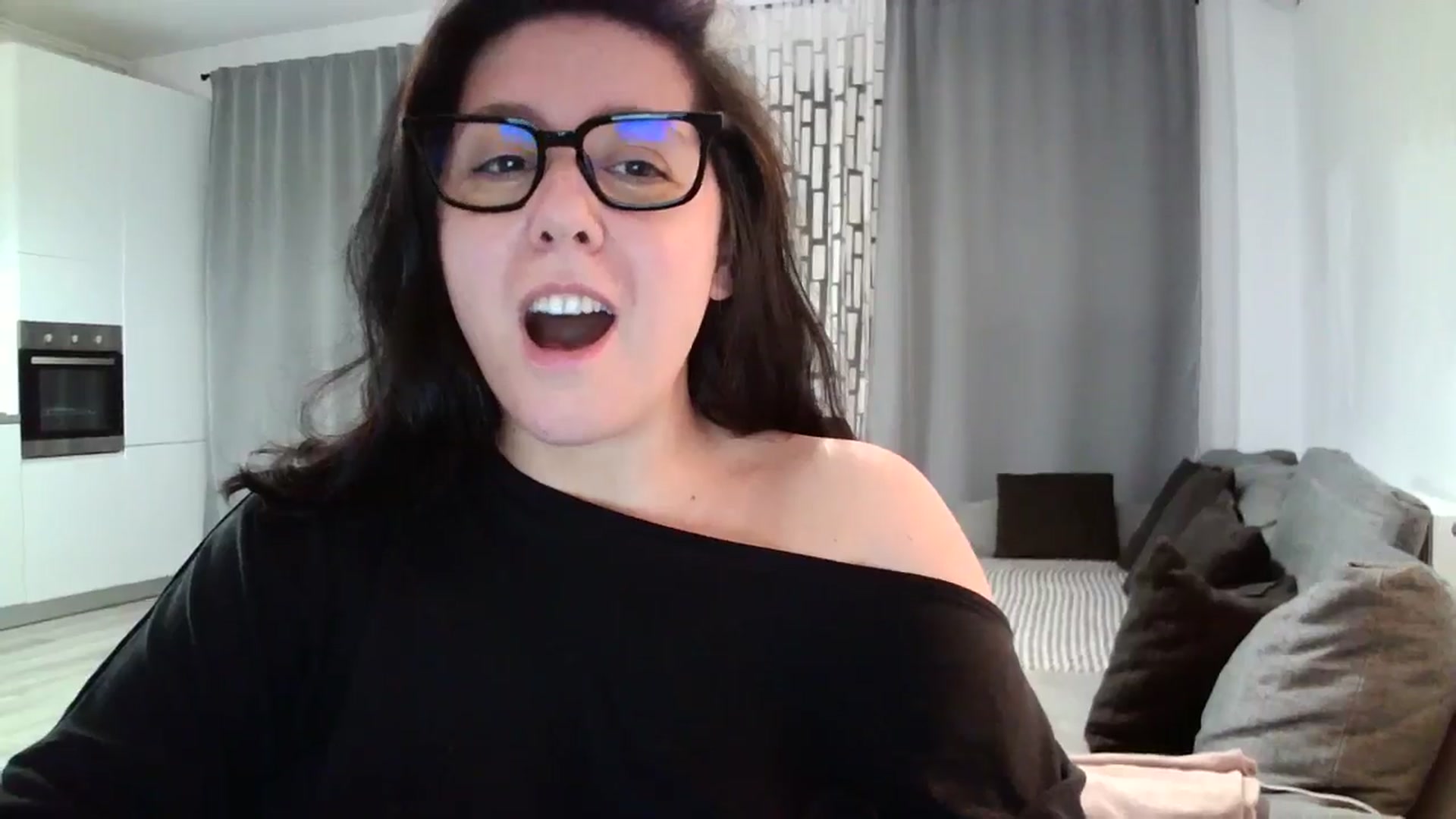 Gallery image thumbnail from SILKYWOMAN's myfreecams stream on, 06/01/2024, 18:43 image 18 of 20