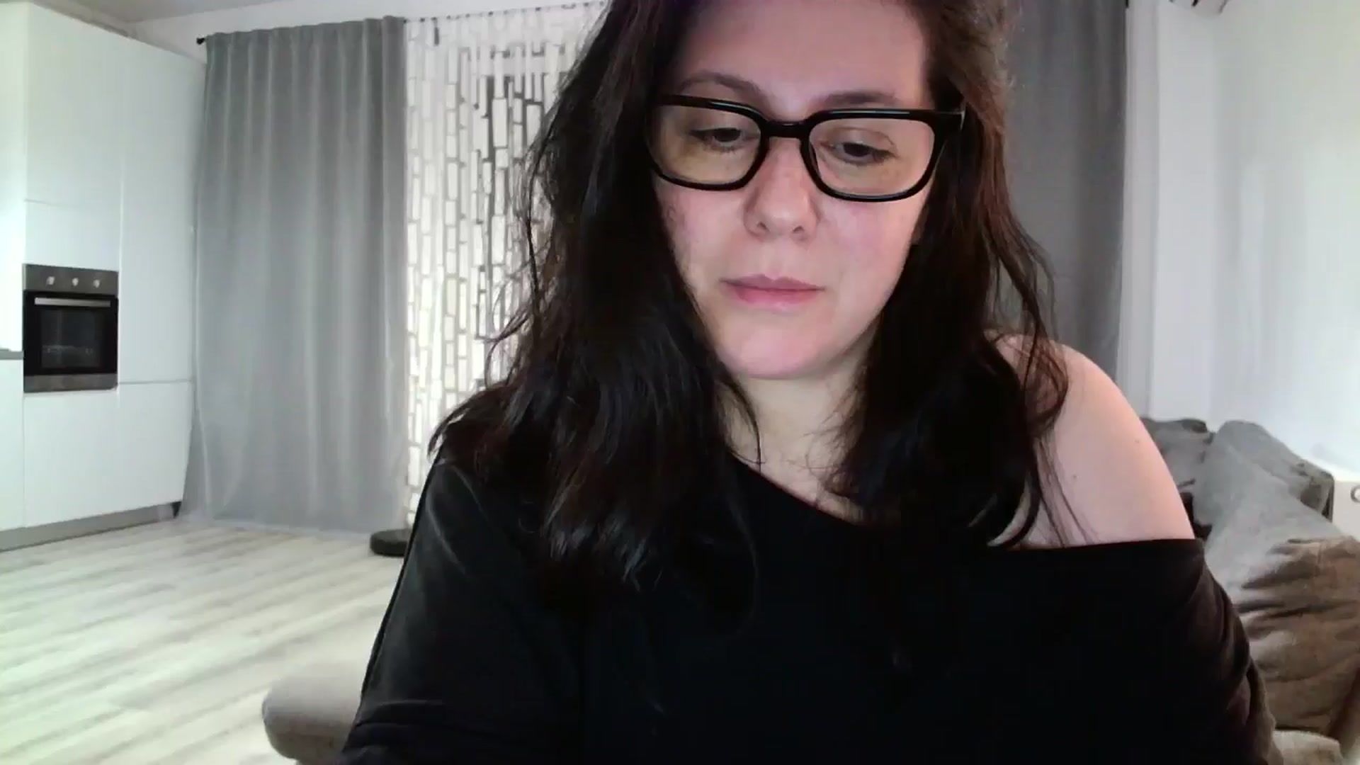 Gallery image thumbnail from SILKYWOMAN's myfreecams stream on, 06/01/2024, 21:32 image 10 of 20