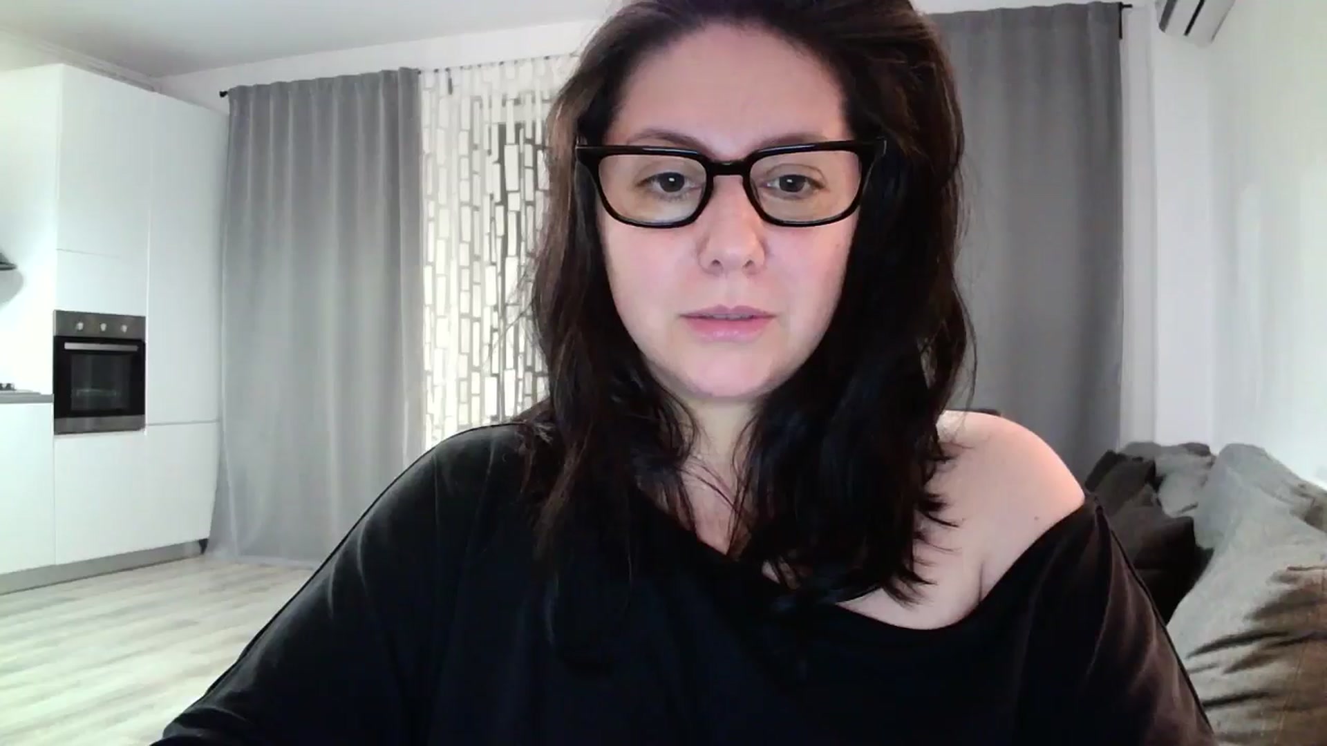 Gallery image thumbnail from SILKYWOMAN's myfreecams stream on, 06/01/2024, 21:32 image 15 of 20