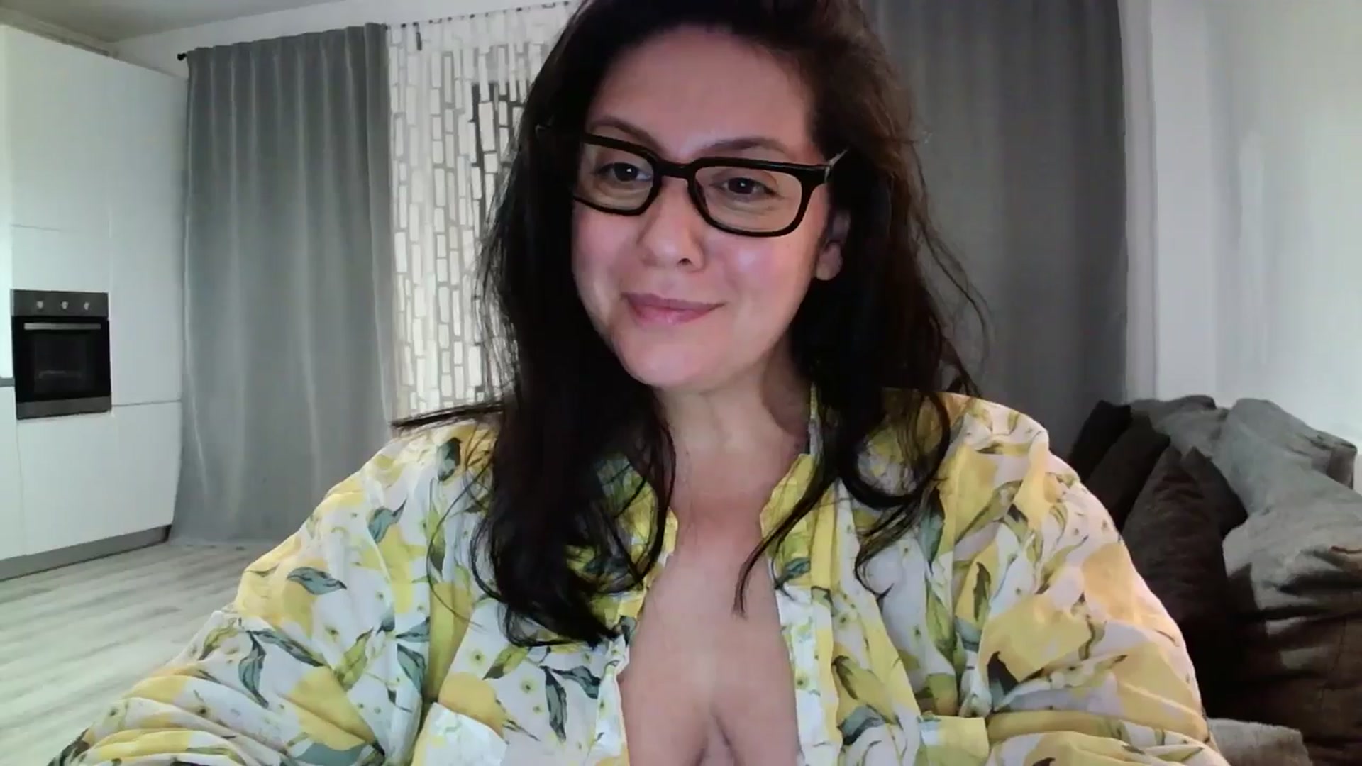 Gallery image thumbnail from SILKYWOMAN's myfreecams stream on, 06/02/2024, 20:20 image 17 of 20