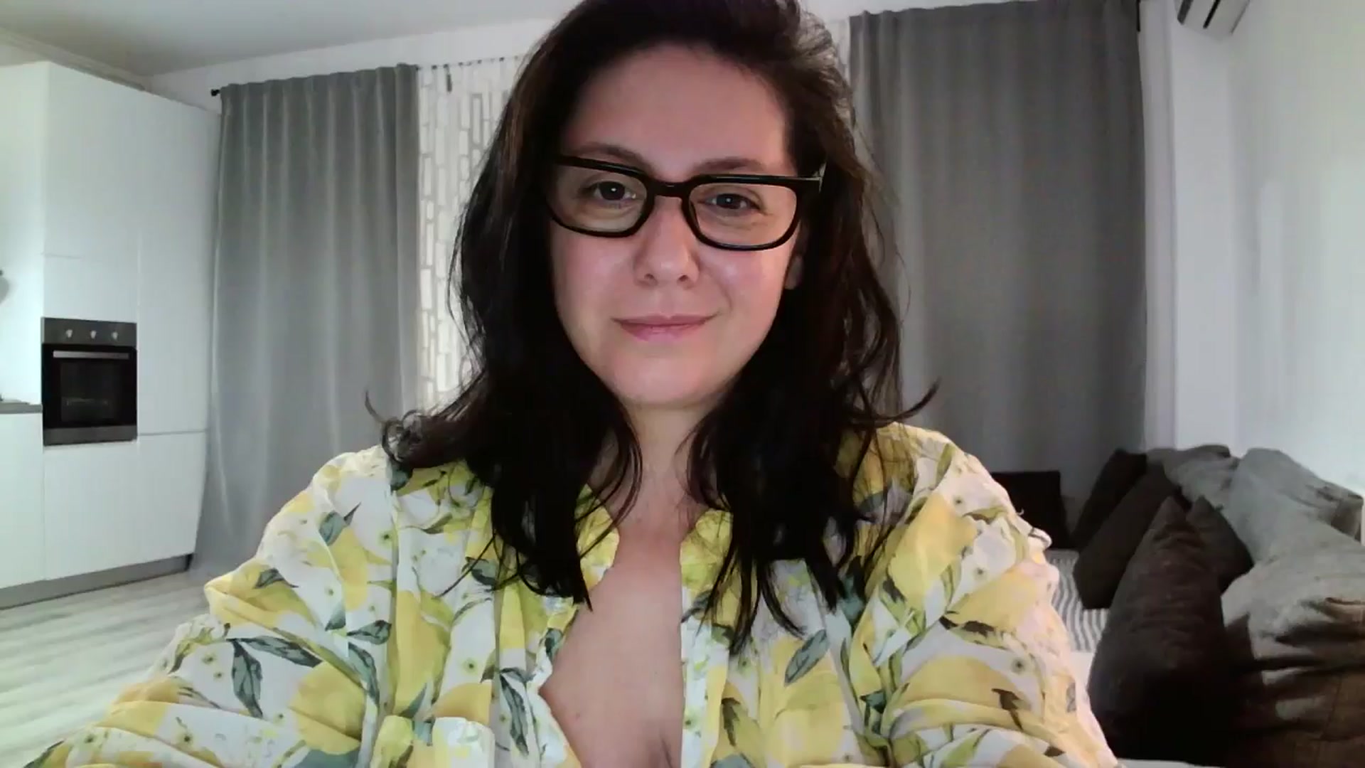 Gallery image thumbnail from SILKYWOMAN's myfreecams stream on, 06/02/2024, 20:20 image 10 of 20