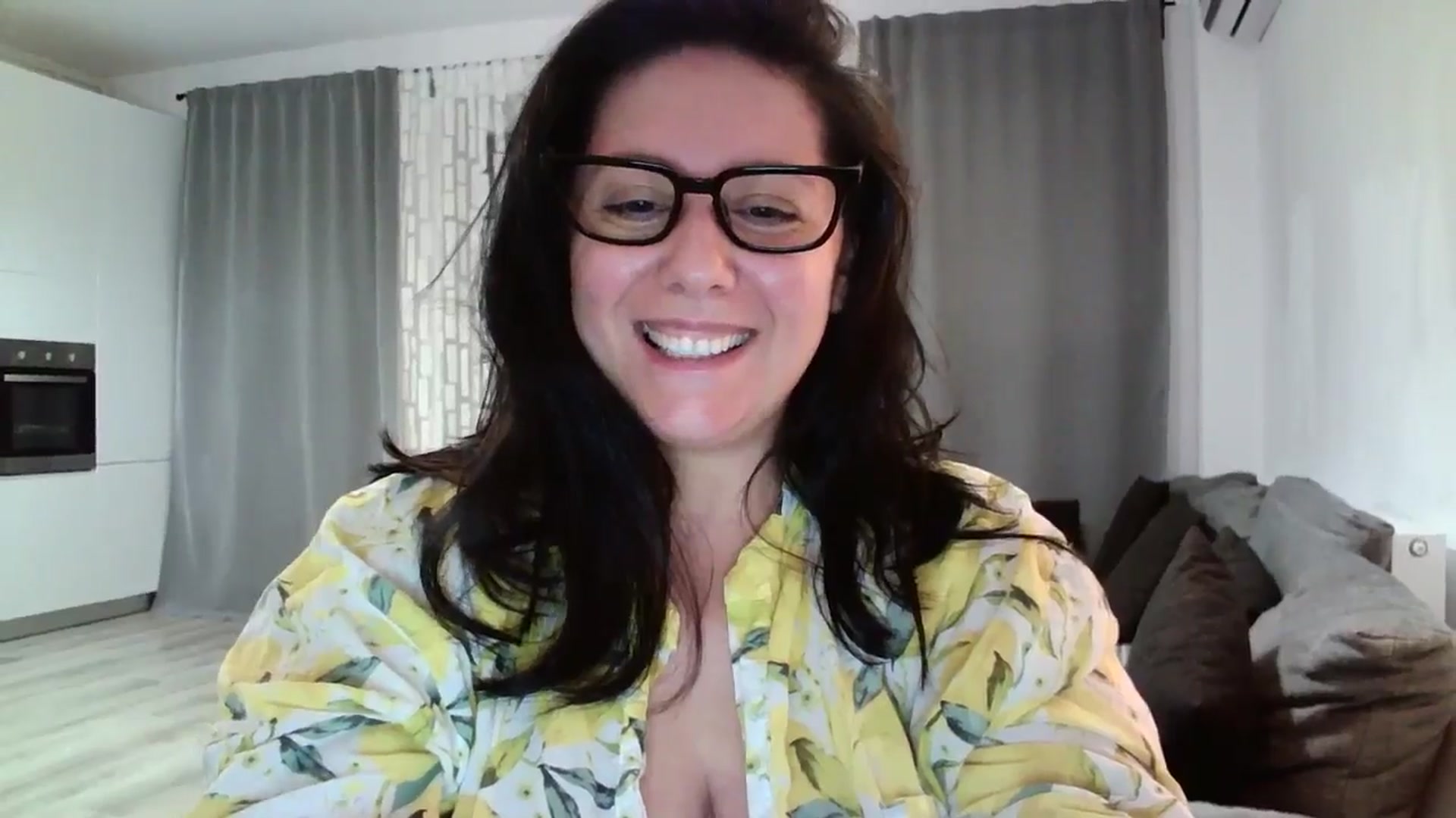 Gallery image thumbnail from SILKYWOMAN's myfreecams stream on, 06/02/2024, 20:20 image 8 of 20