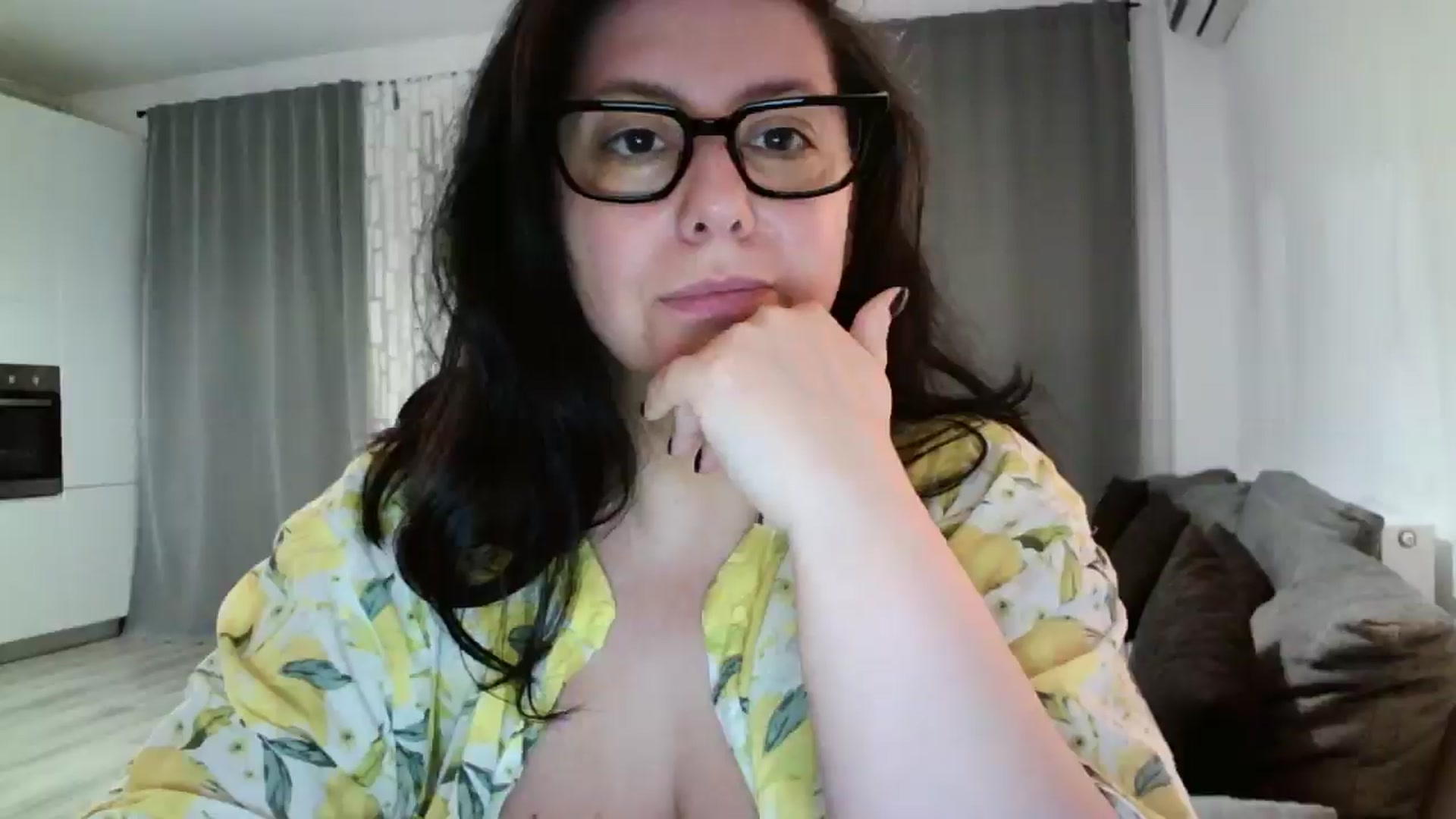 Gallery image thumbnail from SILKYWOMAN's myfreecams stream on, 06/02/2024, 21:16 image 4 of 20