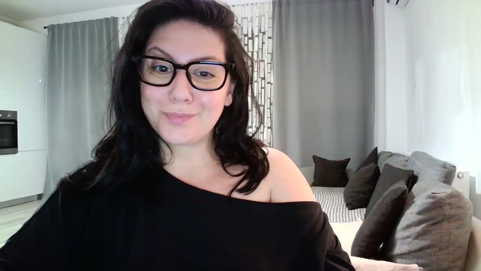 Gallery image thumbnail from SILKYWOMAN's myfreecams stream on, 06/04/2024, 18:55 image 10 of 20