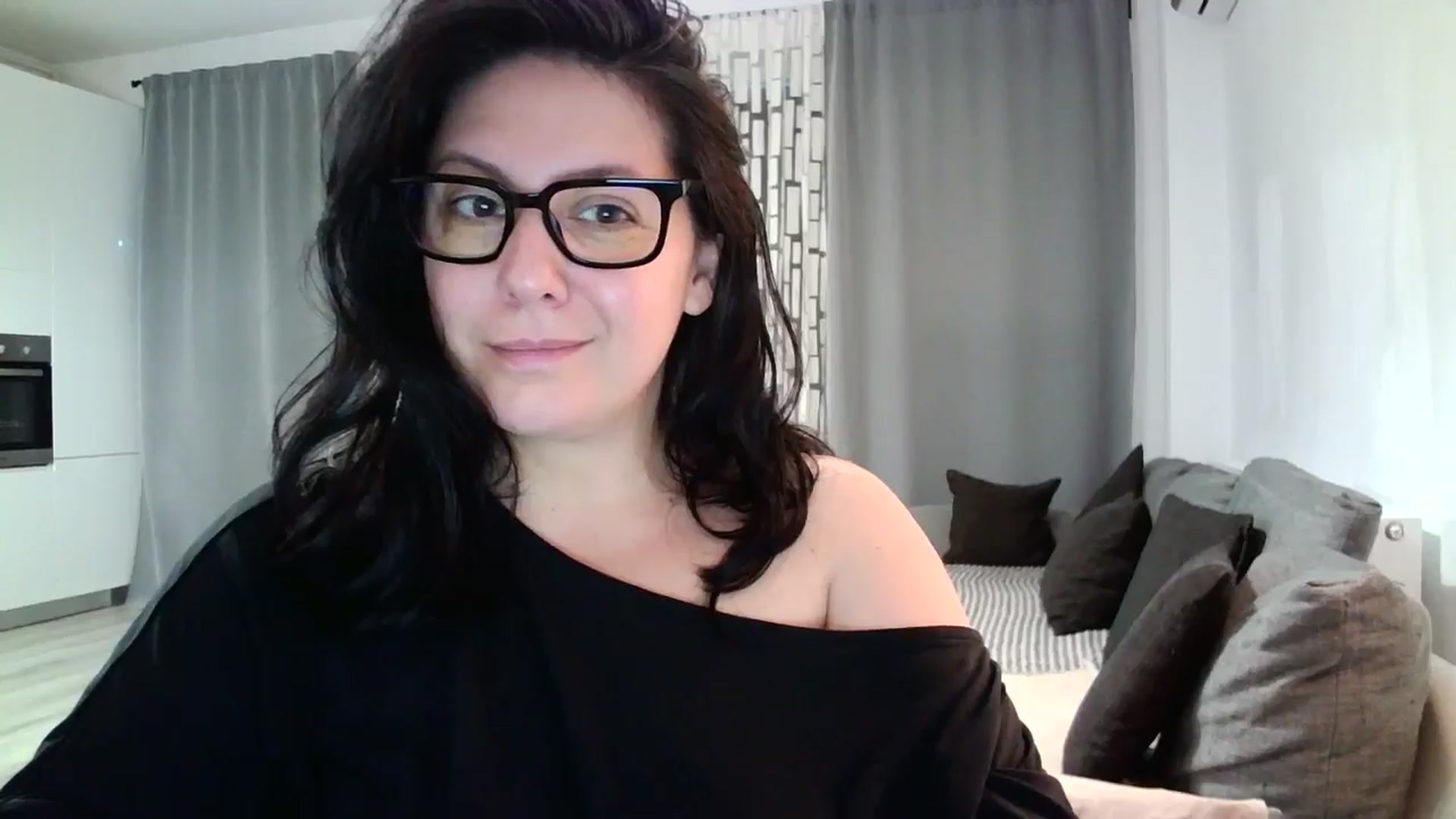 Gallery image thumbnail from SILKYWOMAN's myfreecams stream on, 06/04/2024, 18:55 image 9 of 20