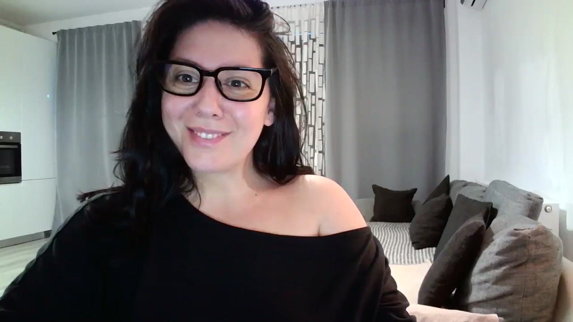 Gallery image thumbnail from SILKYWOMAN's myfreecams stream on, 06/04/2024, 18:55 image 5 of 20
