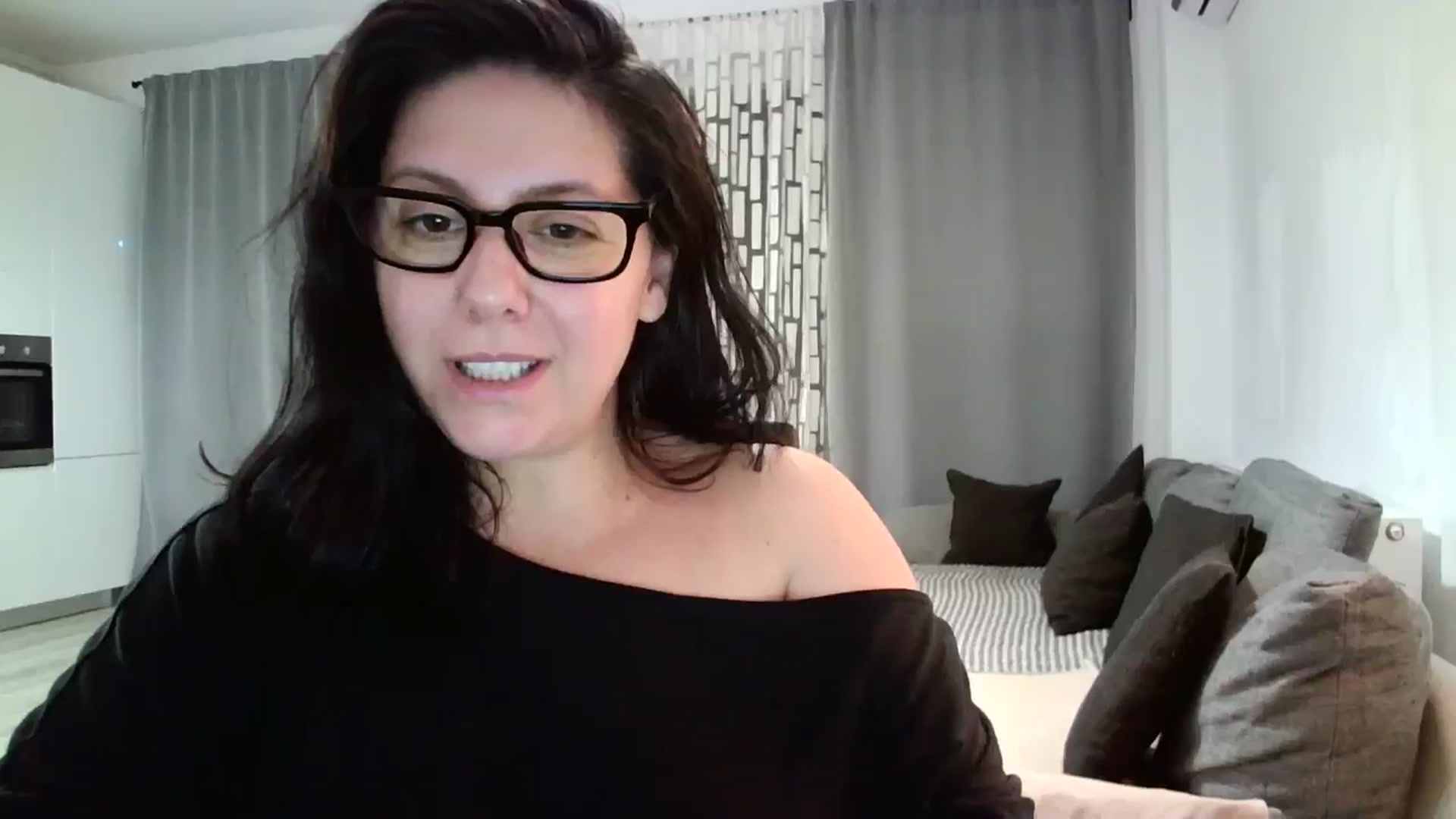 Gallery image thumbnail from SILKYWOMAN's myfreecams stream on, 06/04/2024, 18:55 image 17 of 20