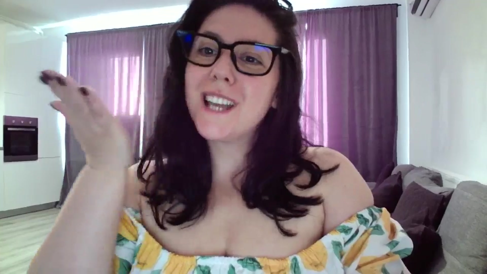 Gallery image thumbnail from SILKYWOMAN's myfreecams stream on, 06/10/2024, 16:26 image 17 of 20