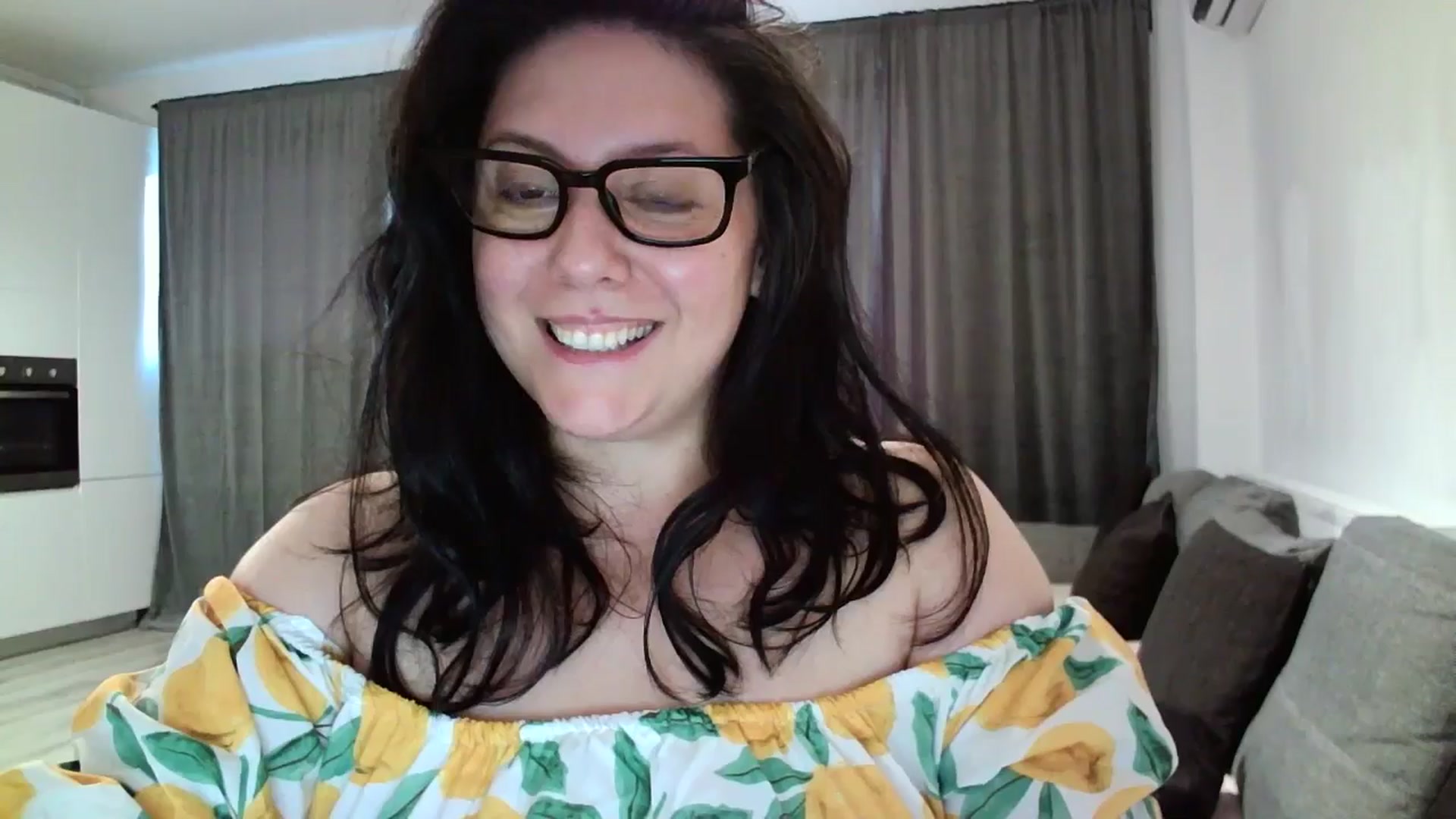 Gallery image thumbnail from SILKYWOMAN's myfreecams stream on, 06/10/2024, 17:51 image 15 of 20