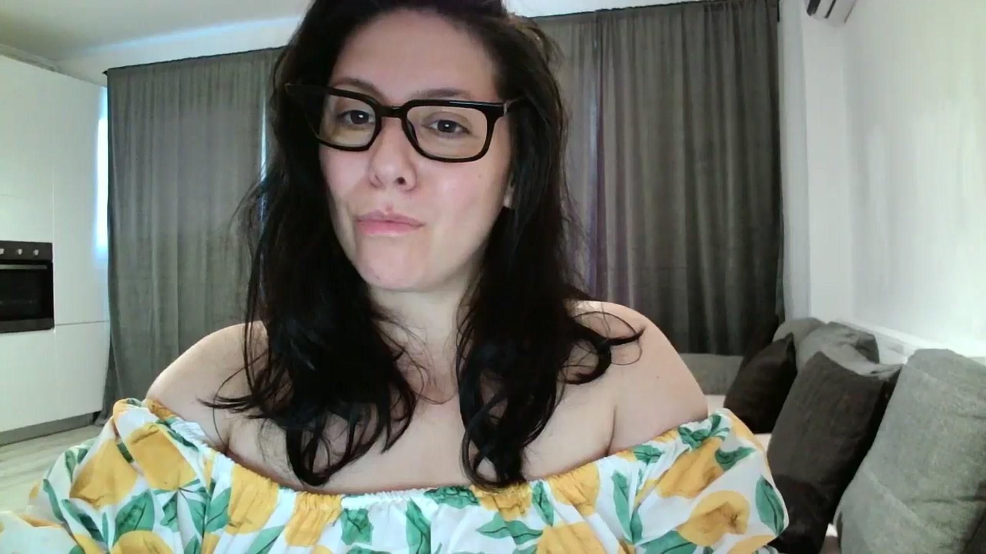 Gallery image thumbnail from SILKYWOMAN's myfreecams stream on, 06/10/2024, 17:51 image 13 of 20
