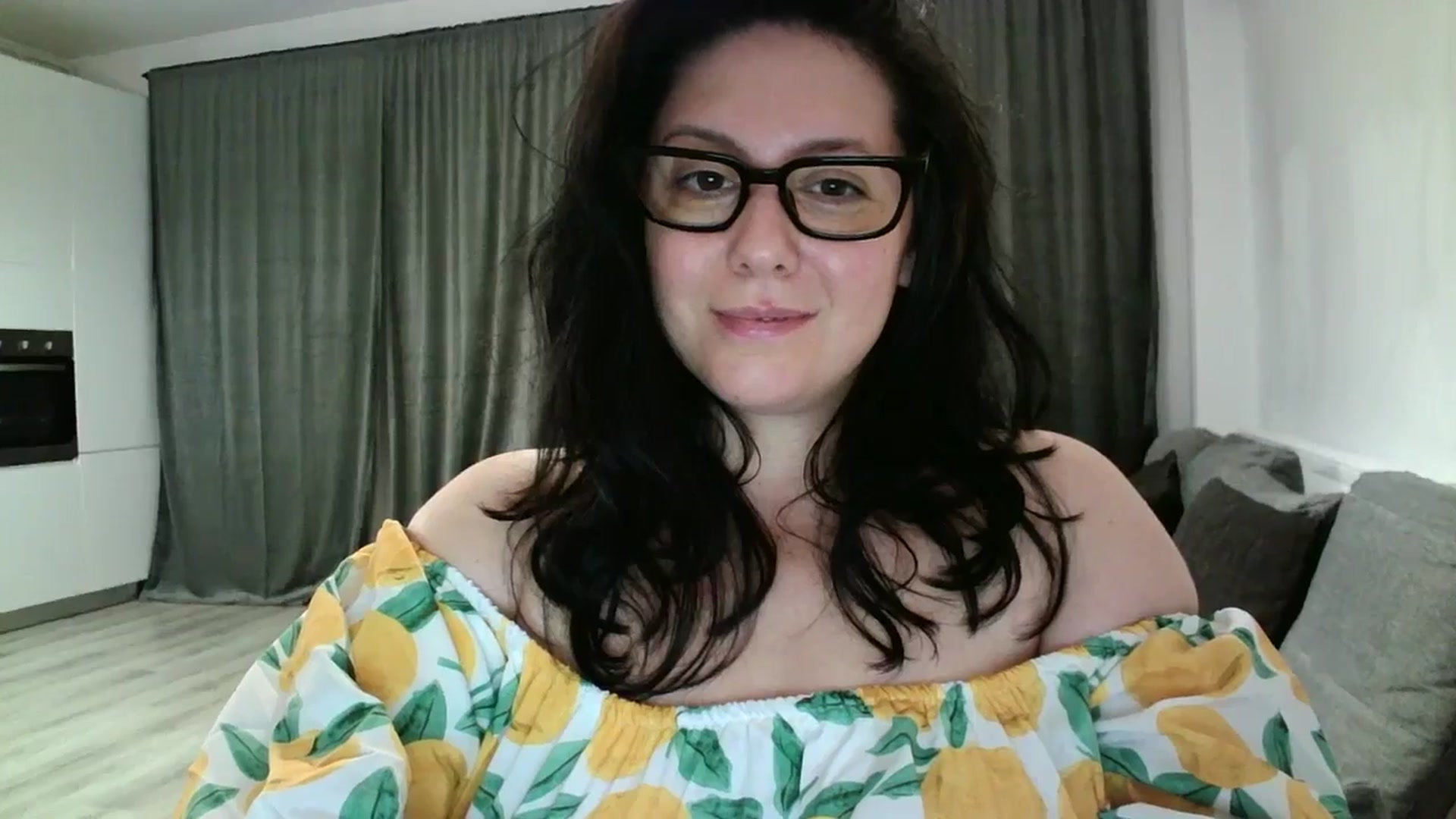 Gallery image thumbnail from SILKYWOMAN's myfreecams stream on, 06/10/2024, 19:27 image 11 of 20