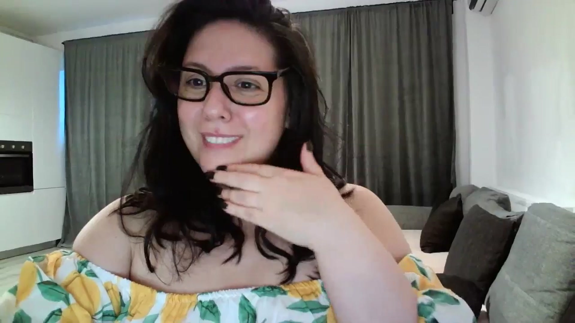 Gallery image thumbnail from SILKYWOMAN's myfreecams stream on, 06/10/2024, 19:27 image 2 of 20