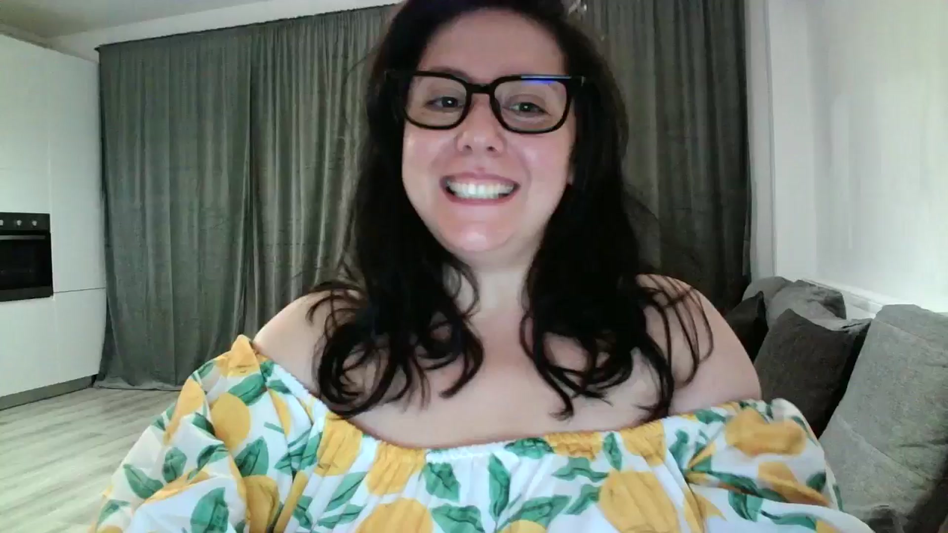 Gallery image thumbnail from SILKYWOMAN's myfreecams stream on, 06/10/2024, 19:27 image 13 of 20