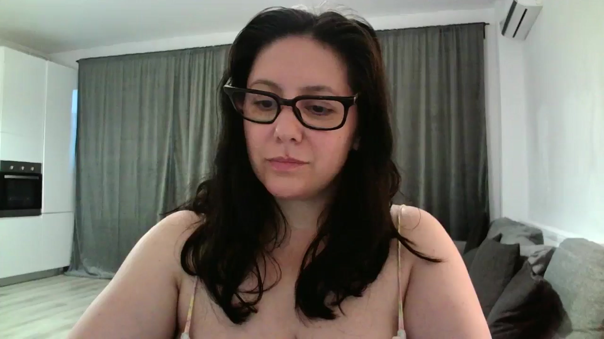 Gallery image thumbnail from SILKYWOMAN's myfreecams stream on, 06/11/2024, 18:26 image 4 of 20