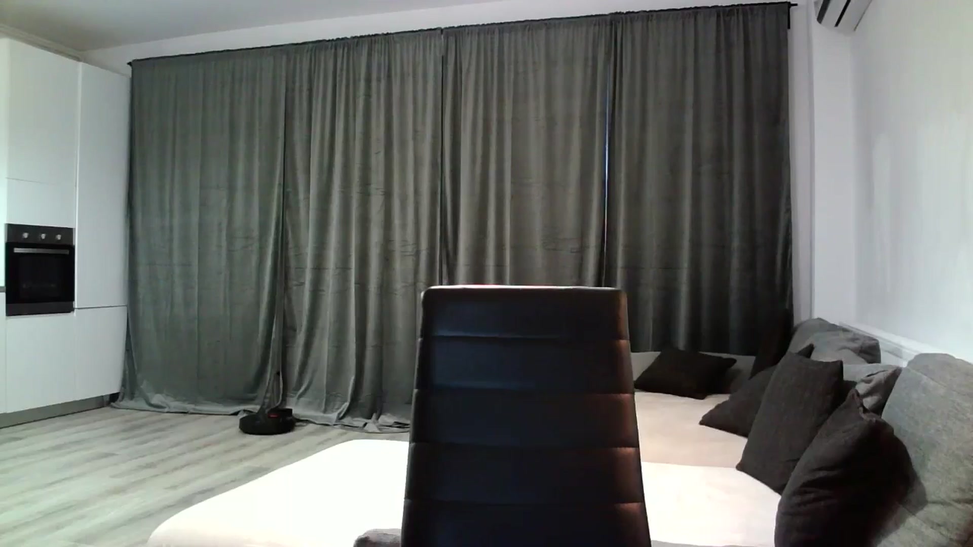 Gallery image thumbnail from SILKYWOMAN's myfreecams stream on, 06/11/2024, 18:40 image 18 of 20