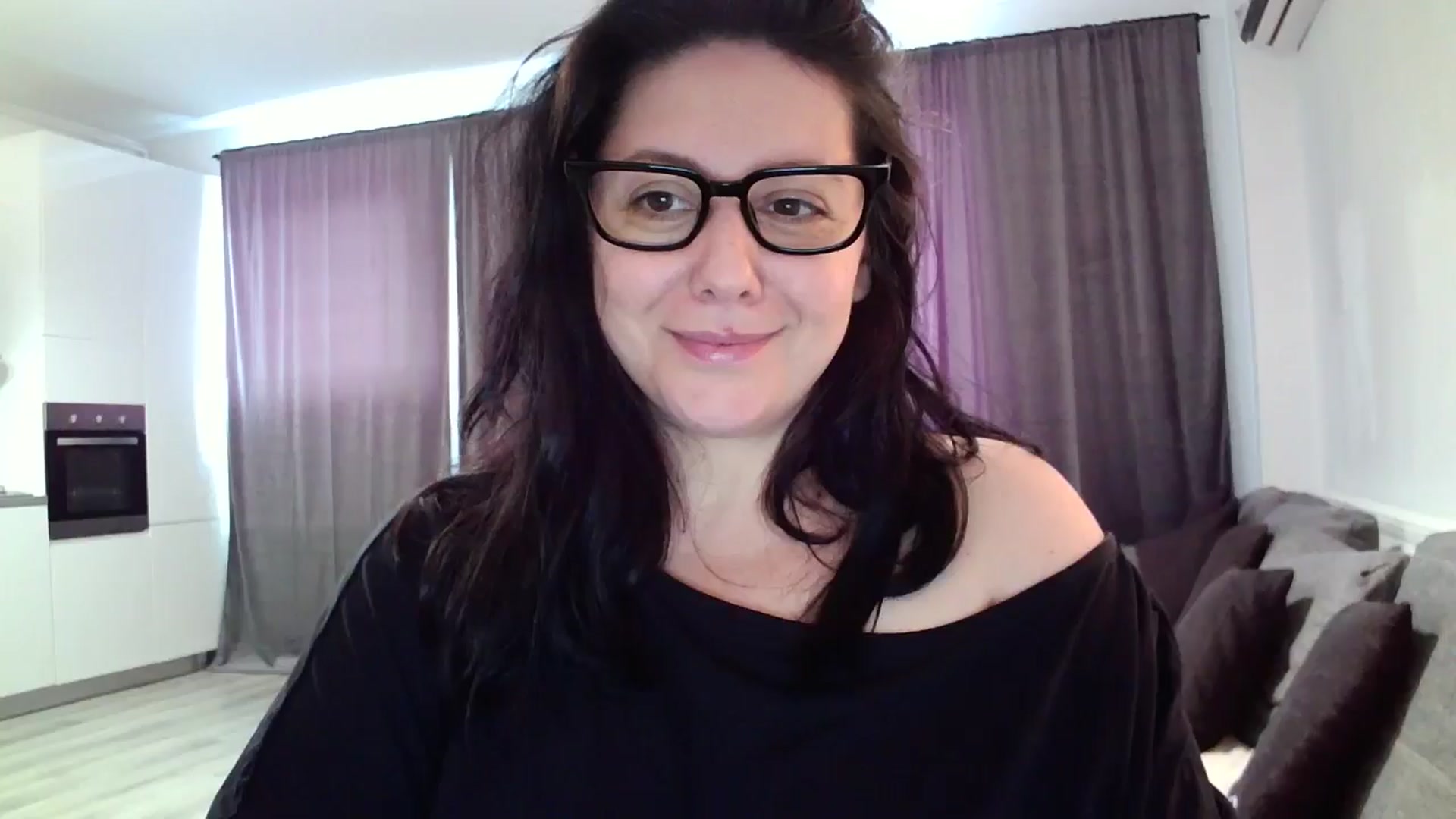 Gallery image thumbnail from SILKYWOMAN's myfreecams stream on, 06/12/2024, 11:36 image 14 of 20