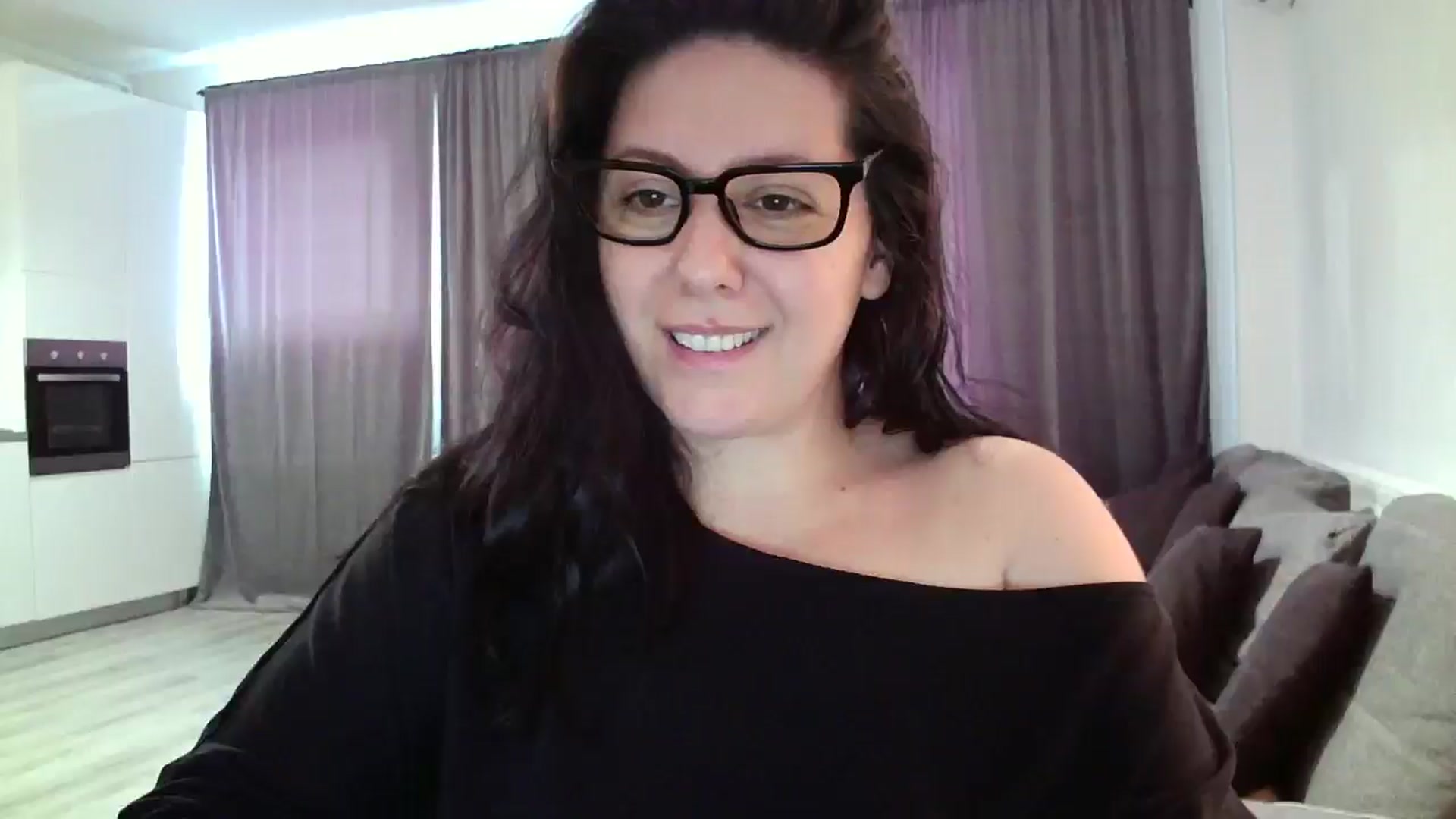 Gallery image thumbnail from SILKYWOMAN's myfreecams stream on, 06/12/2024, 11:36 image 3 of 20