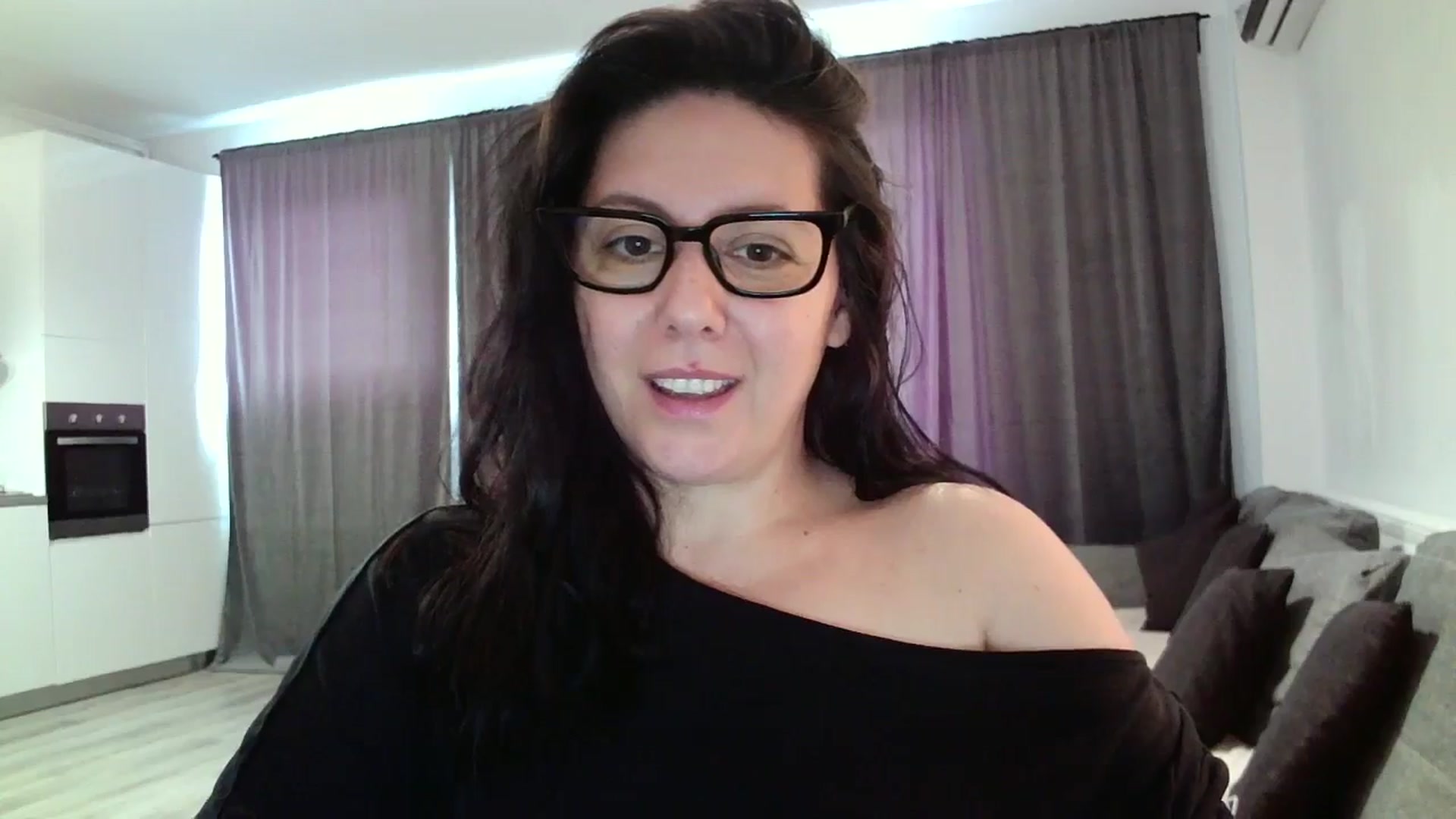 Gallery image thumbnail from SILKYWOMAN's myfreecams stream on, 06/12/2024, 11:36 image 16 of 20