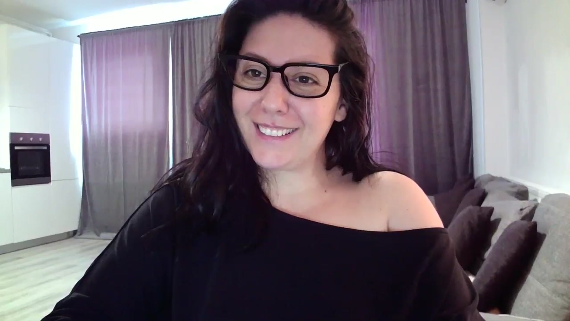 Gallery image thumbnail from SILKYWOMAN's myfreecams stream on, 06/12/2024, 11:36 image 4 of 20