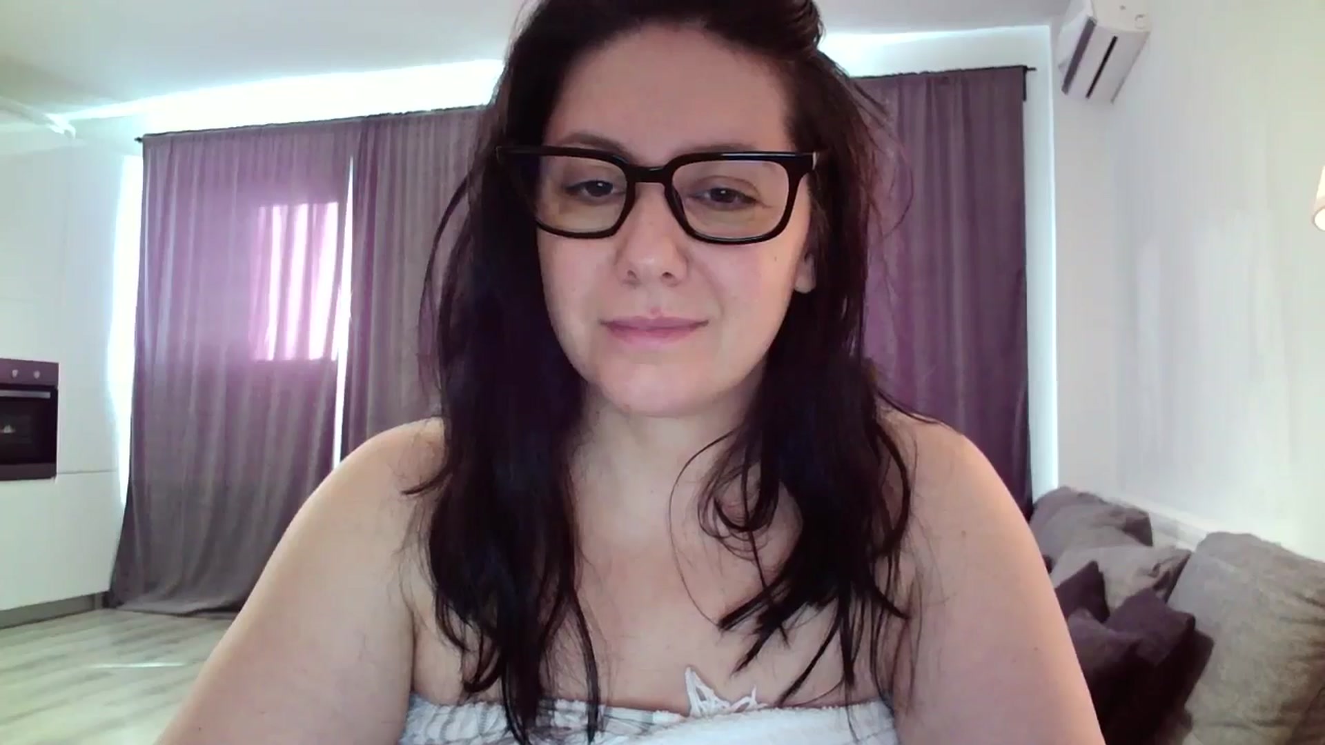 Gallery image thumbnail from SILKYWOMAN's myfreecams stream on, 06/14/2024, 16:31 image 3 of 20