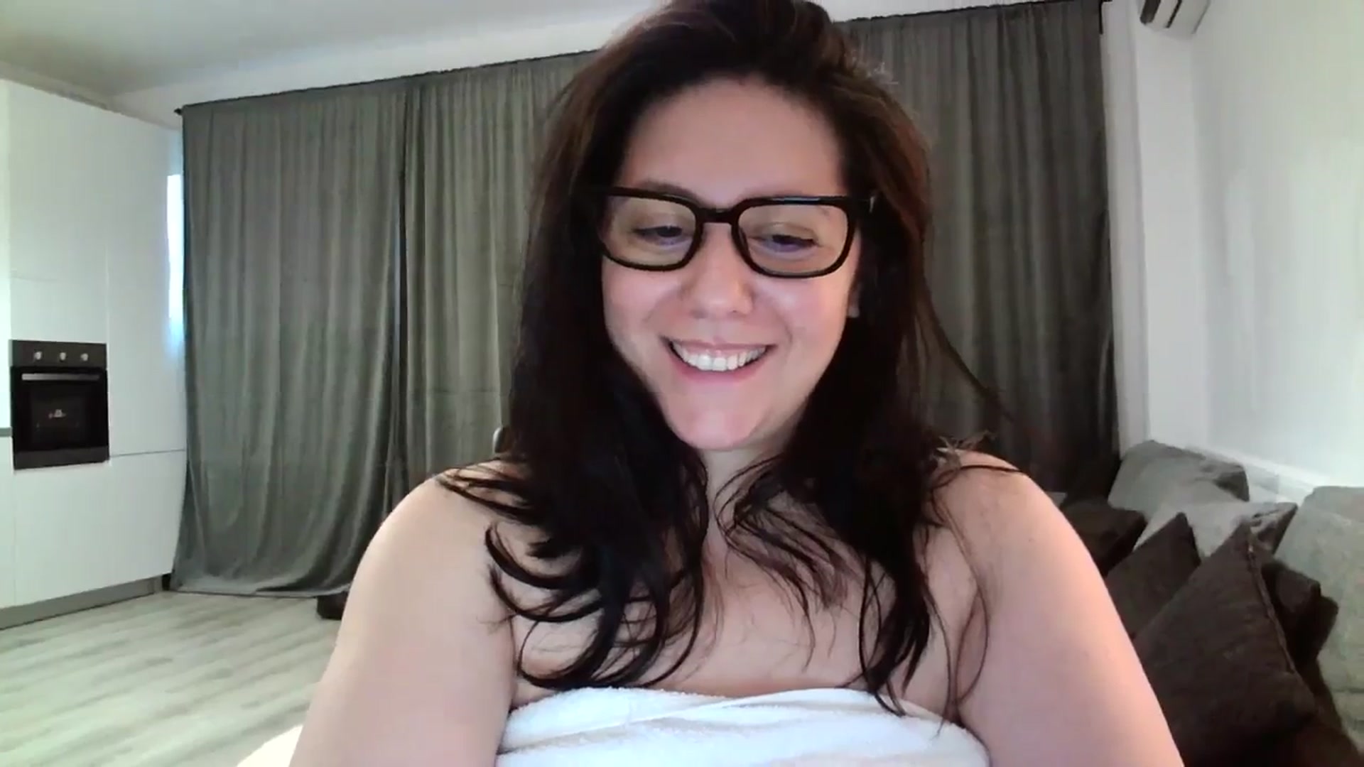 Gallery image thumbnail from SILKYWOMAN's myfreecams stream on, 06/14/2024, 17:58 image 15 of 20