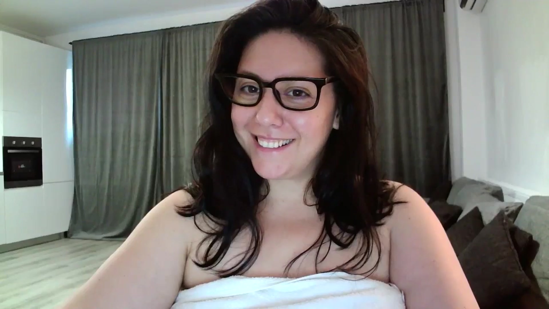 Gallery image thumbnail from SILKYWOMAN's myfreecams stream on, 06/14/2024, 17:58 image 12 of 20