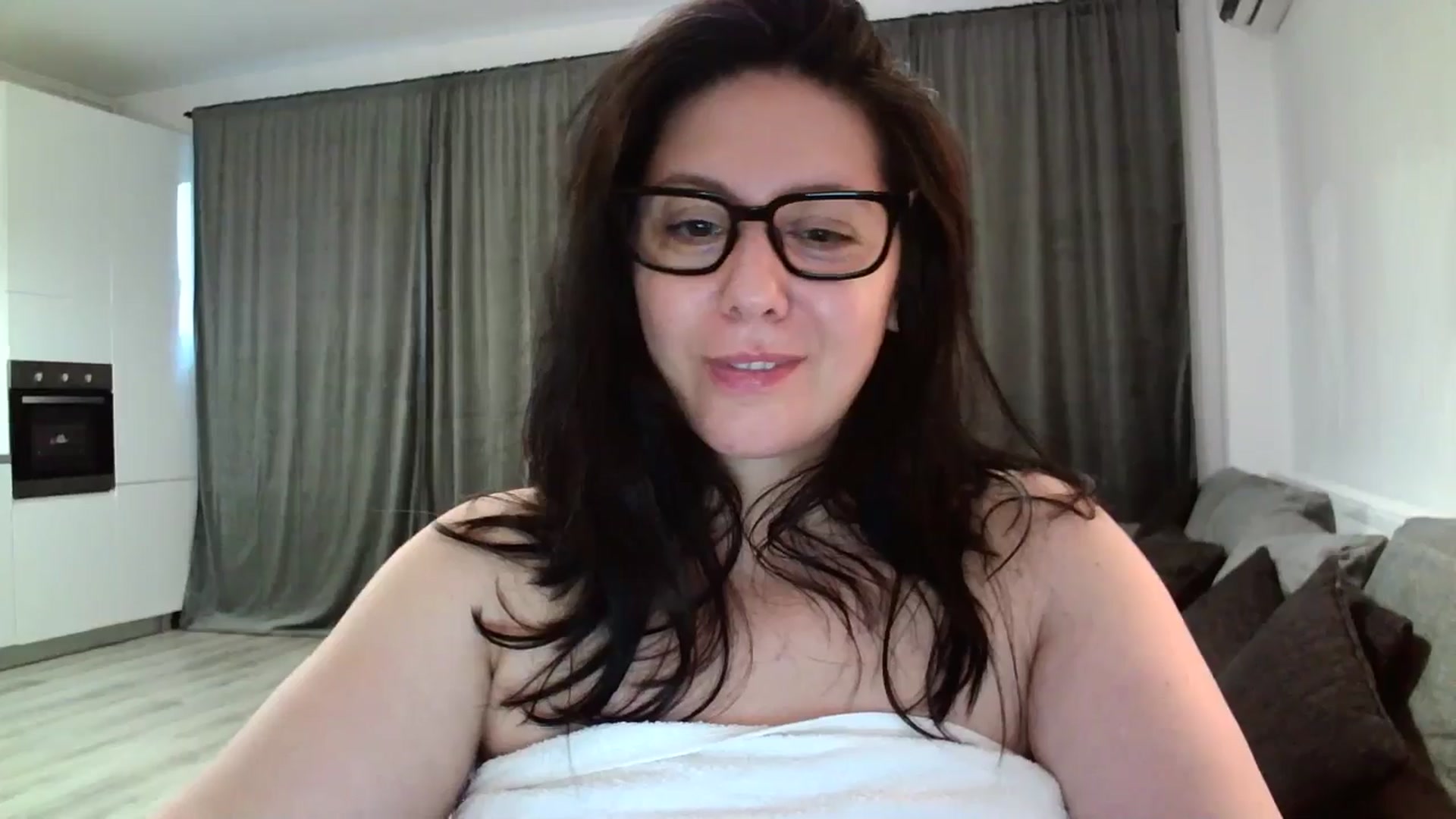 Gallery image thumbnail from SILKYWOMAN's myfreecams stream on, 06/14/2024, 17:58 image 16 of 20