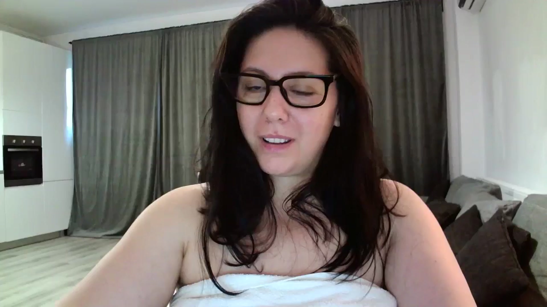 Gallery image thumbnail from SILKYWOMAN's myfreecams stream on, 06/14/2024, 17:58 image 14 of 20