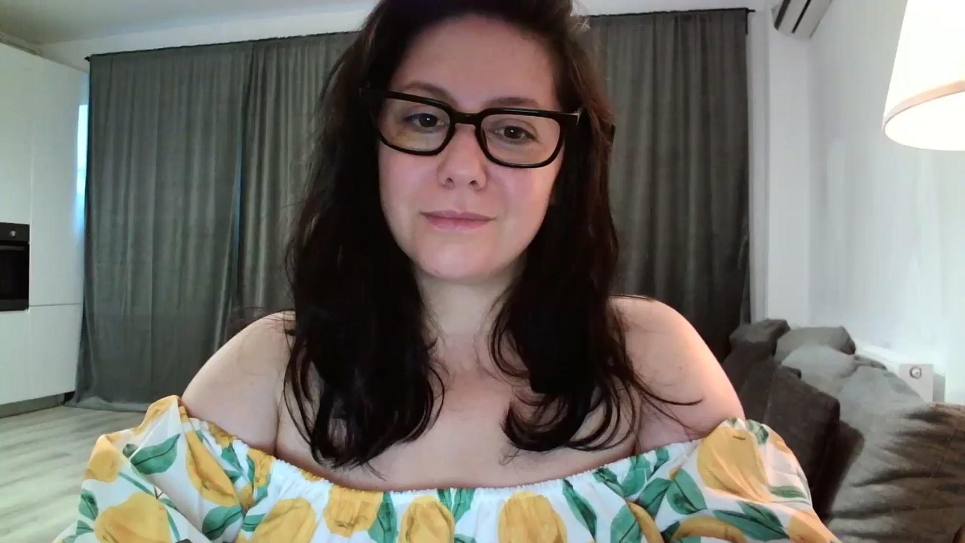Gallery image thumbnail from SILKYWOMAN's myfreecams stream on, 06/17/2024, 18:07 image 9 of 20