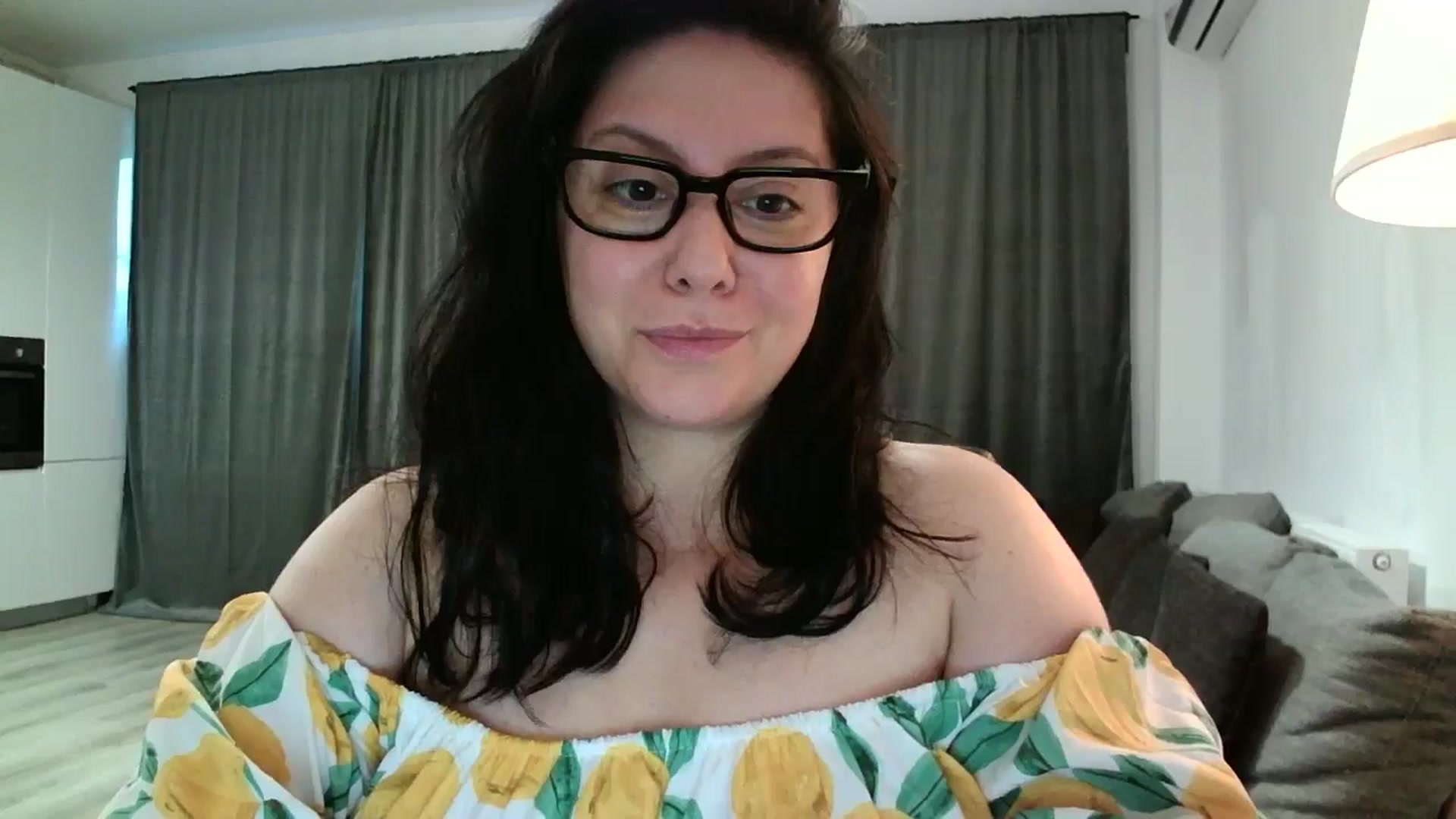 Gallery image thumbnail from SILKYWOMAN's myfreecams stream on, 06/17/2024, 18:07 image 6 of 20