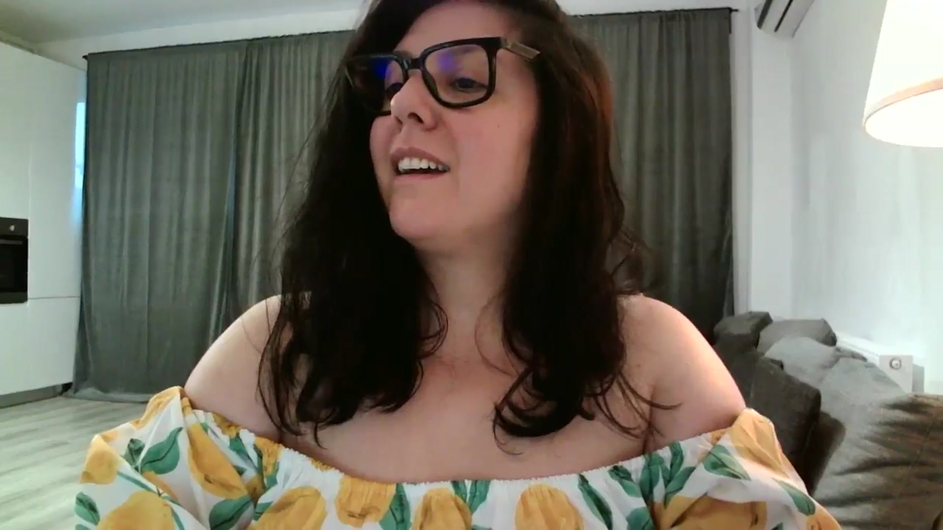 Gallery image thumbnail from SILKYWOMAN's myfreecams stream on, 06/17/2024, 18:07 image 18 of 20