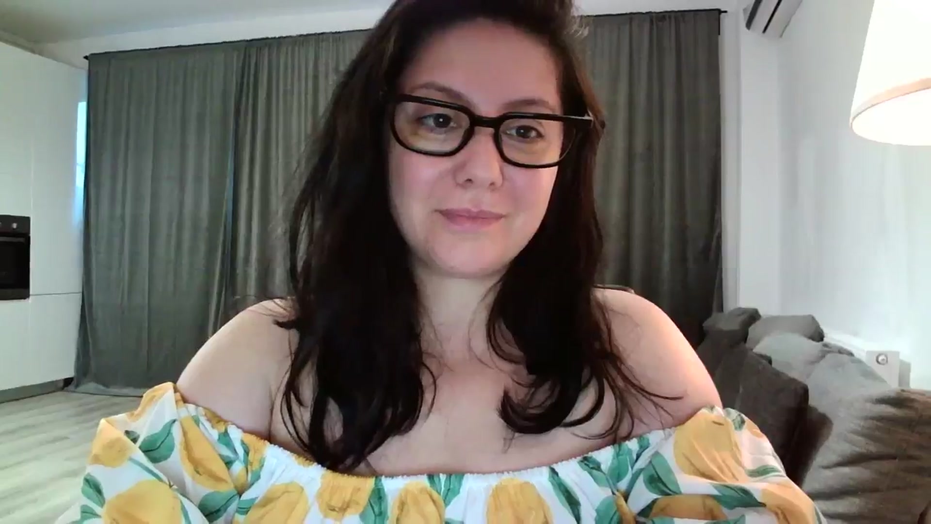 Gallery image thumbnail from SILKYWOMAN's myfreecams stream on, 06/17/2024, 18:07 image 15 of 20