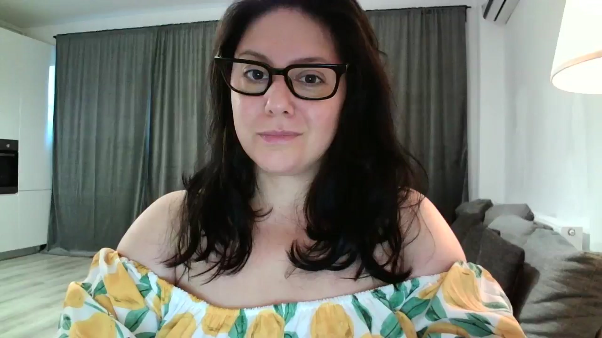 Gallery image thumbnail from SILKYWOMAN's myfreecams stream on, 06/17/2024, 18:07 image 5 of 20
