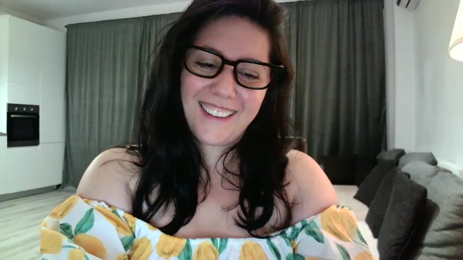 Gallery image thumbnail from SILKYWOMAN's myfreecams stream on, 06/17/2024, 19:07 image 15 of 20